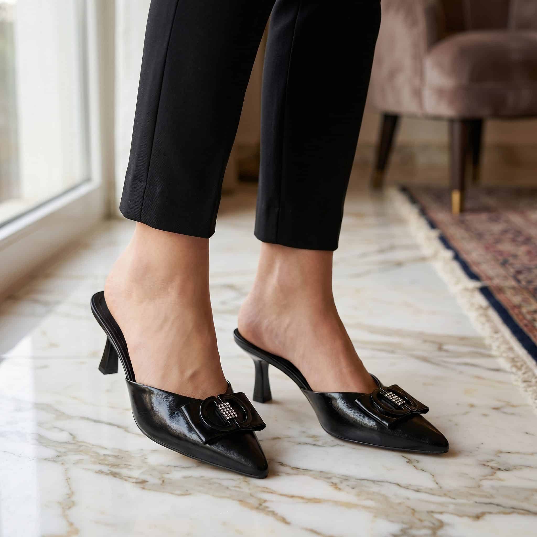ZED – Mules demi talon en Noir.