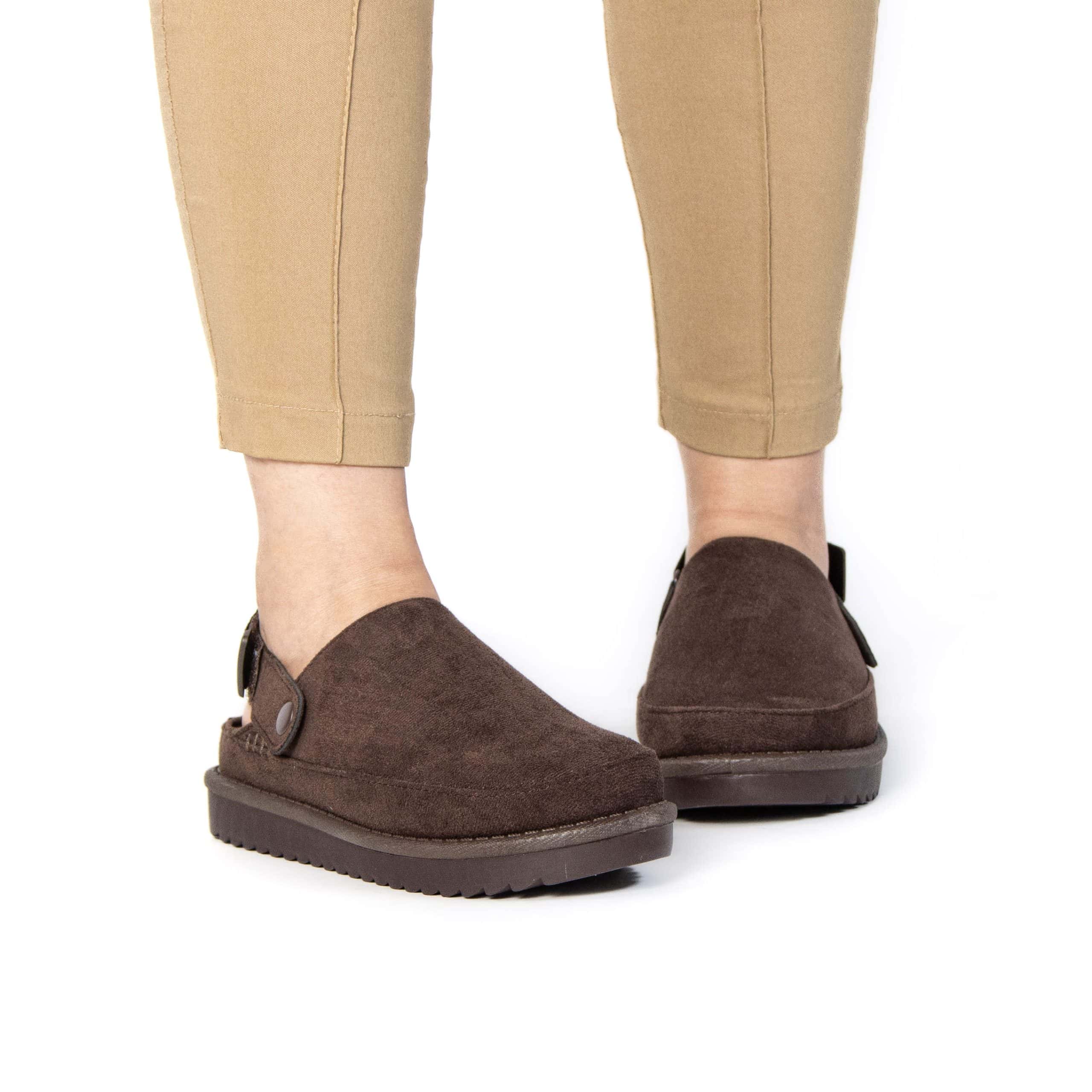 Sofie – Chaussons Femmes en Marron.