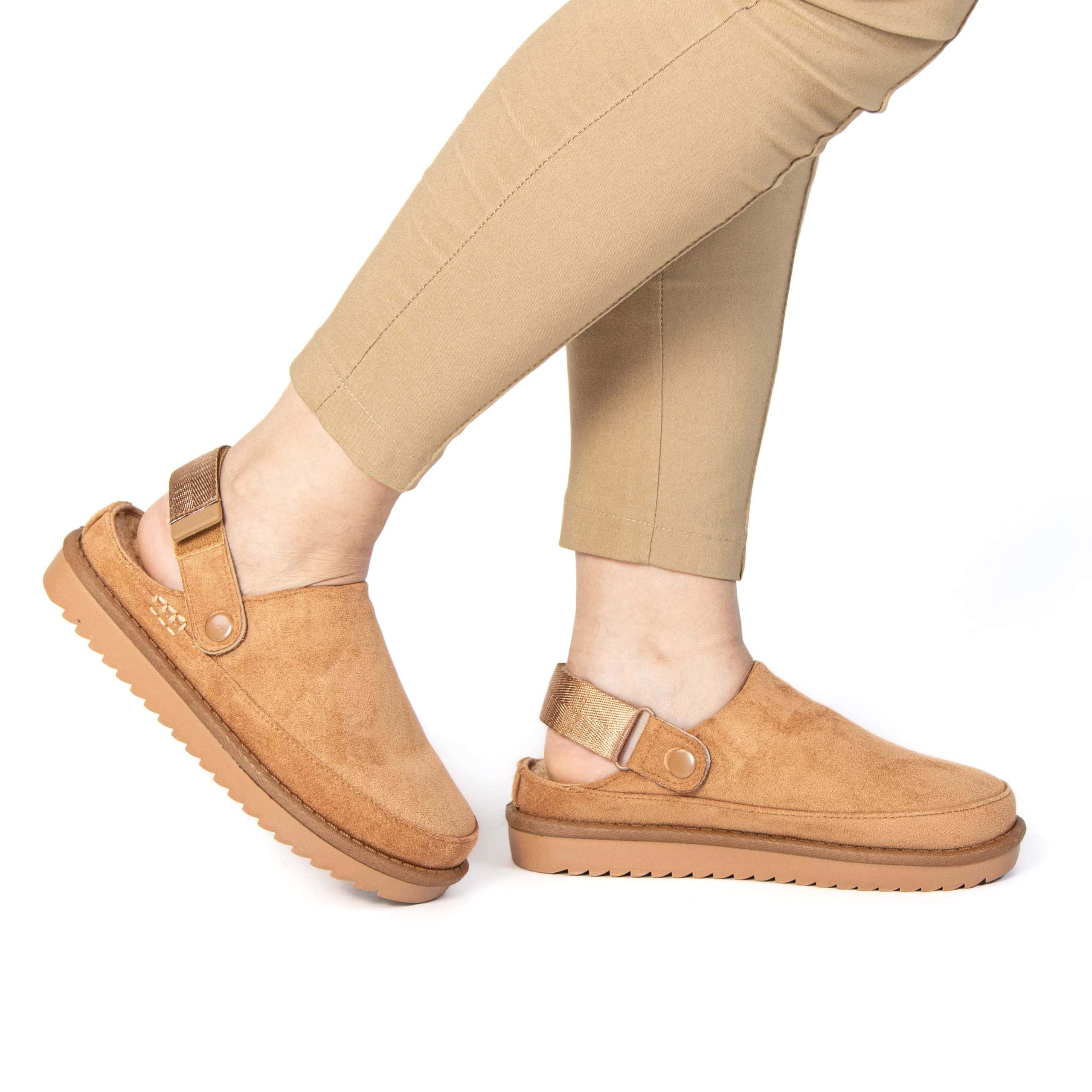 Sofie – Chaussons Femmes en Tabac.