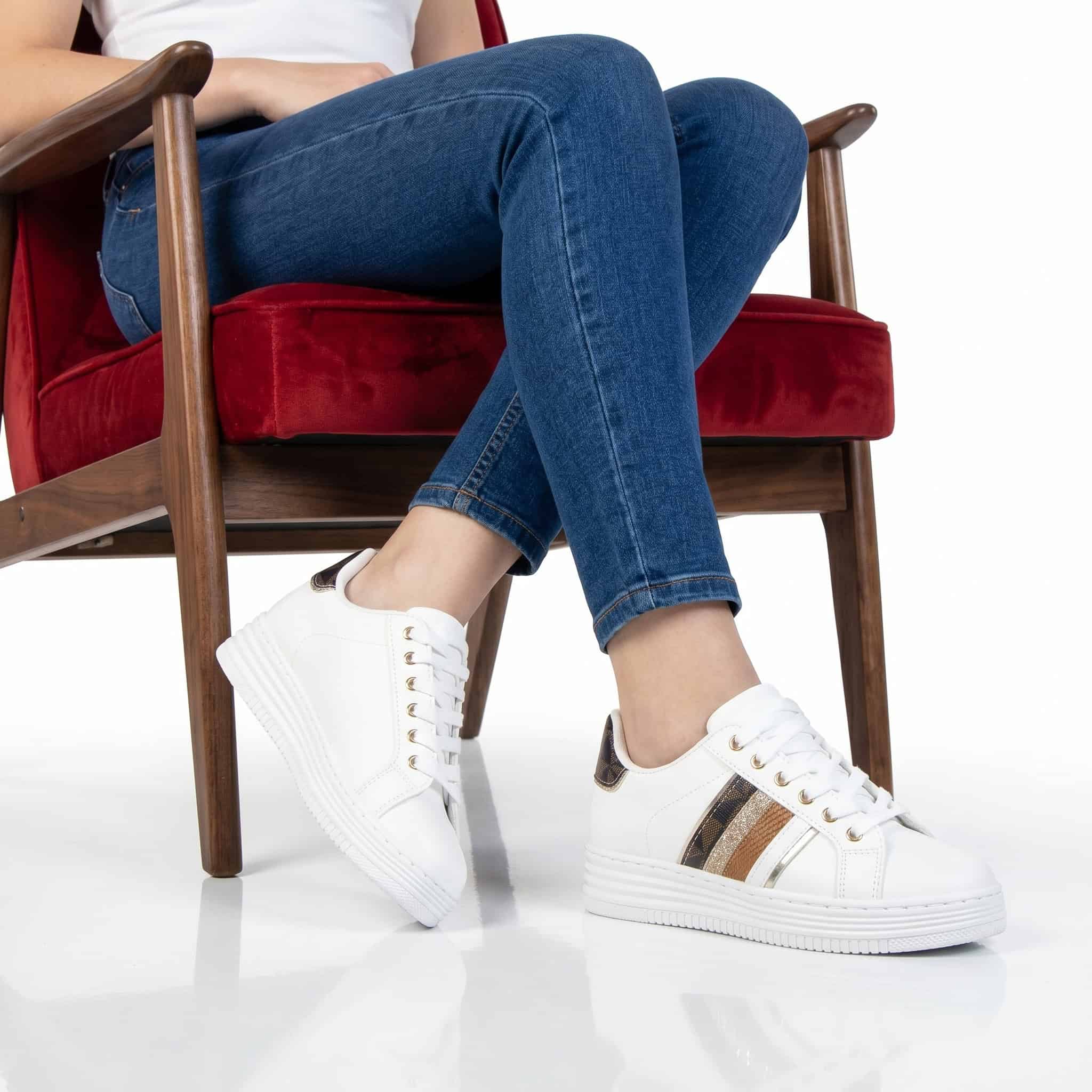 LILA – Baskets Femmes en Marron.