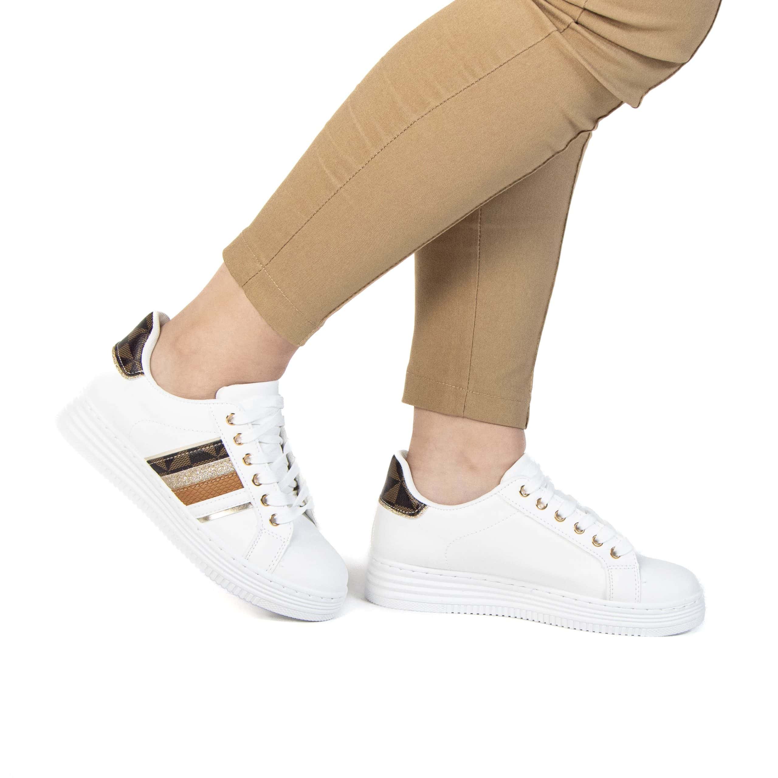 LILA – Baskets Femmes en Marron.