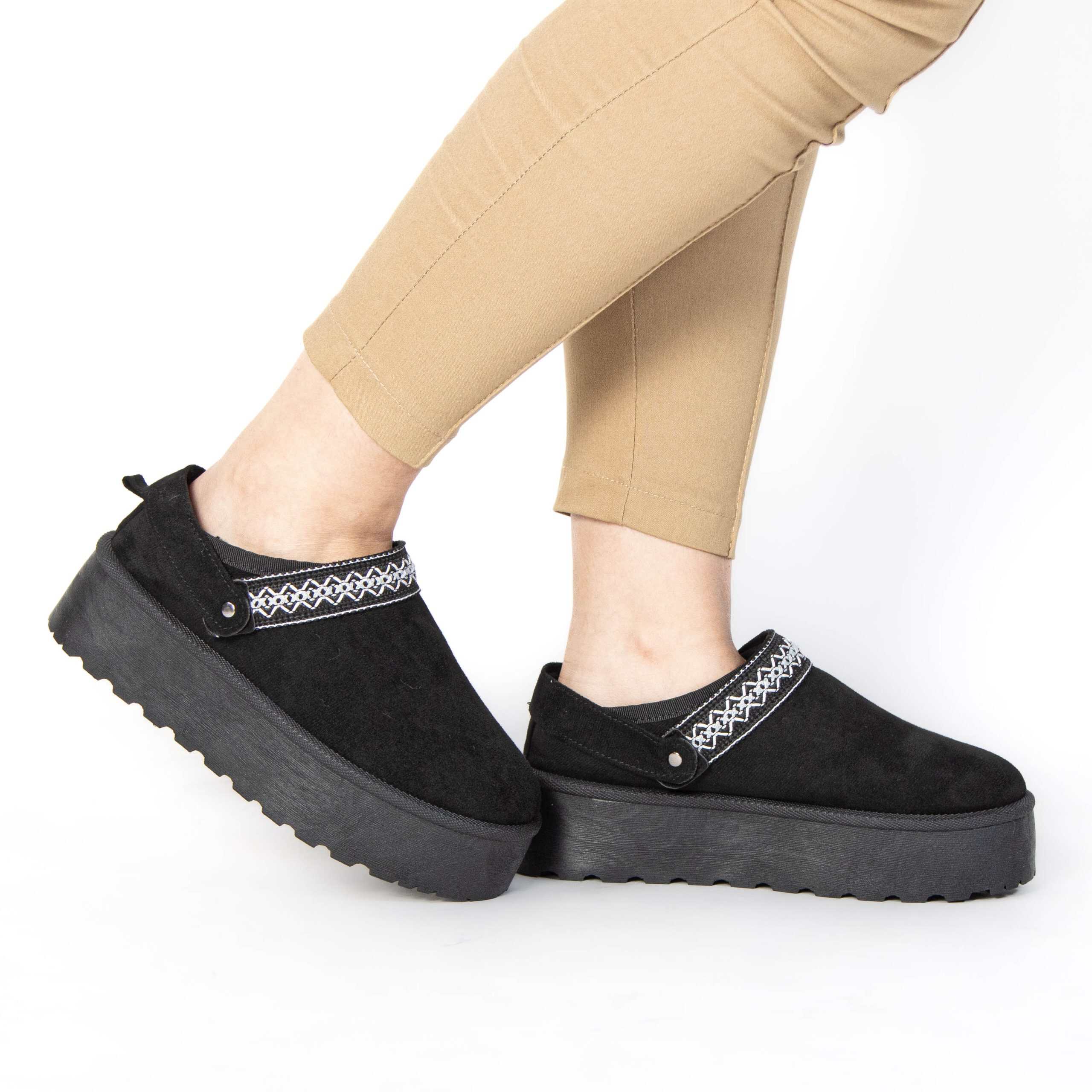 Shaggy – Chaussons à plateforme en Noir.