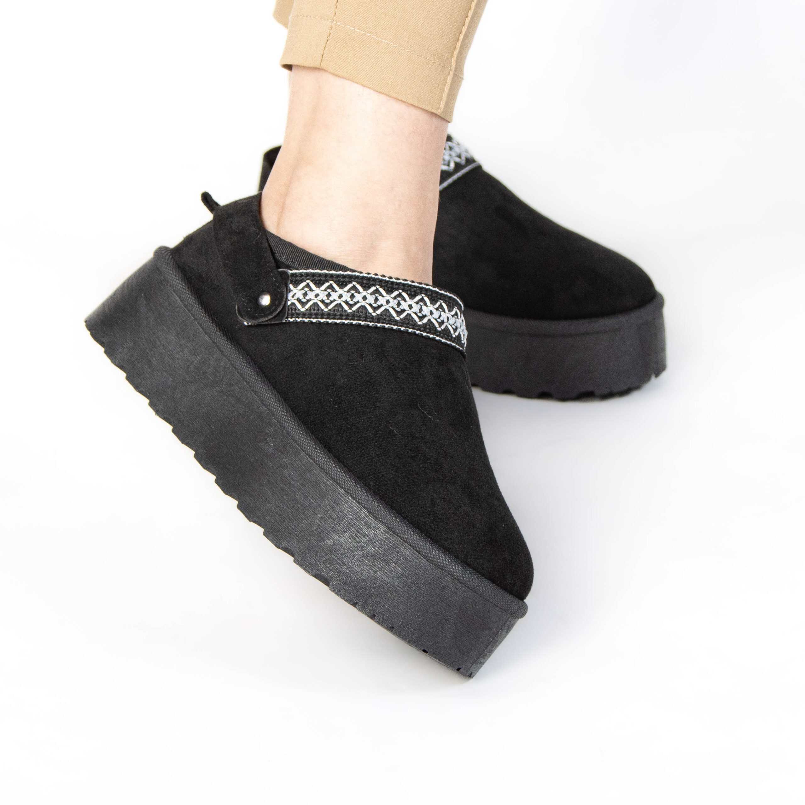 Shaggy – Chaussons à plateforme en Noir.