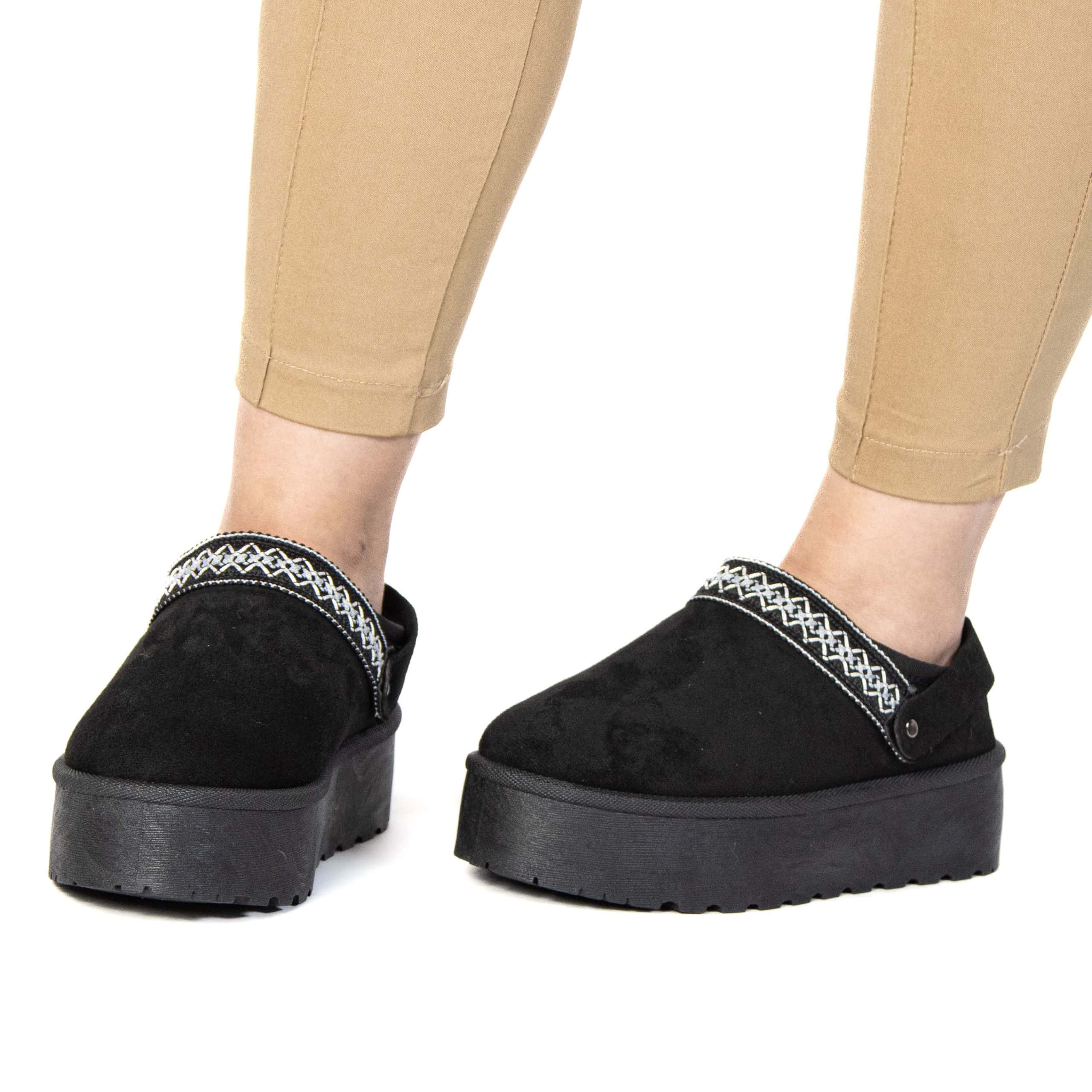 Shaggy – Chaussons à plateforme en Noir.