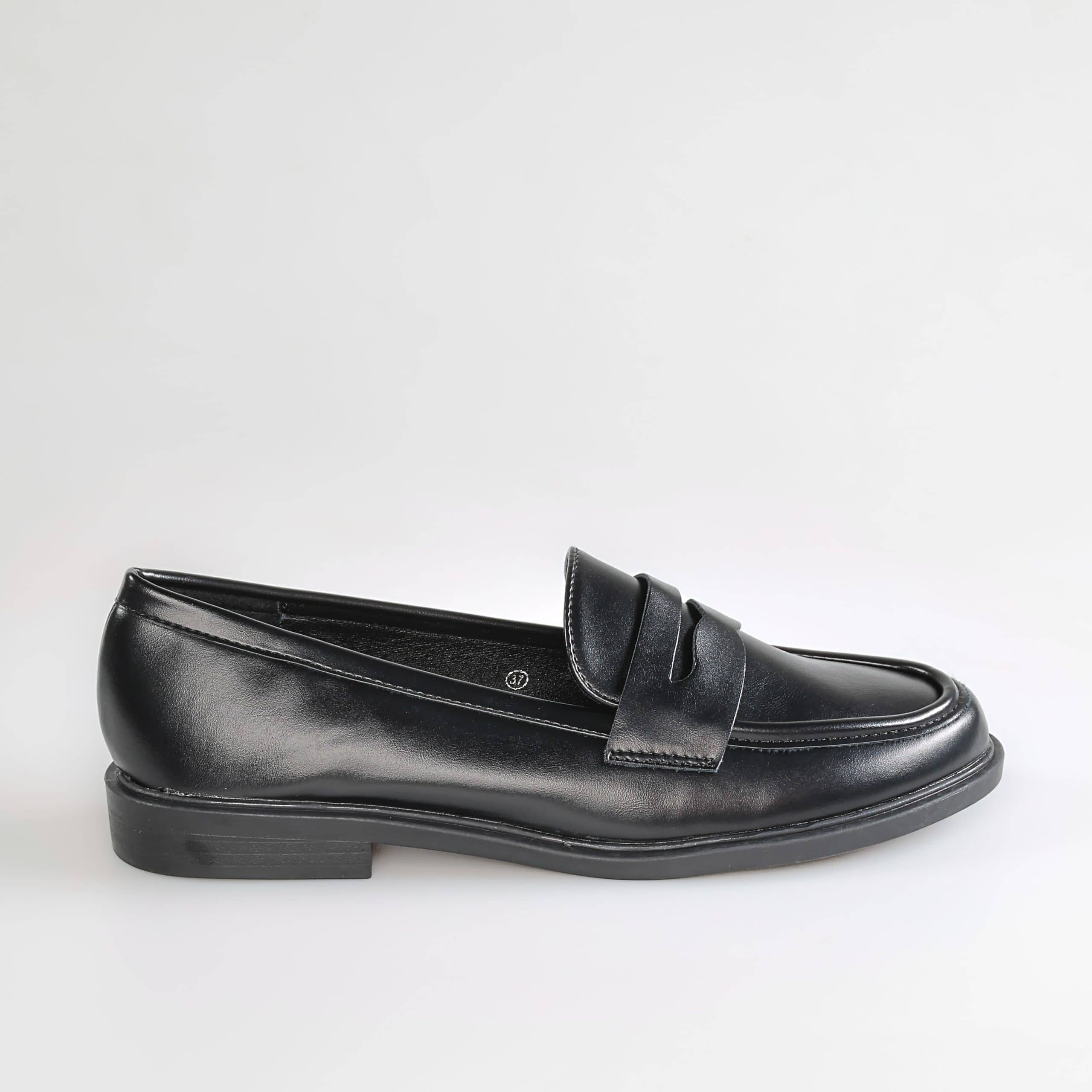Roma – Mocassins Femmes en Noir.