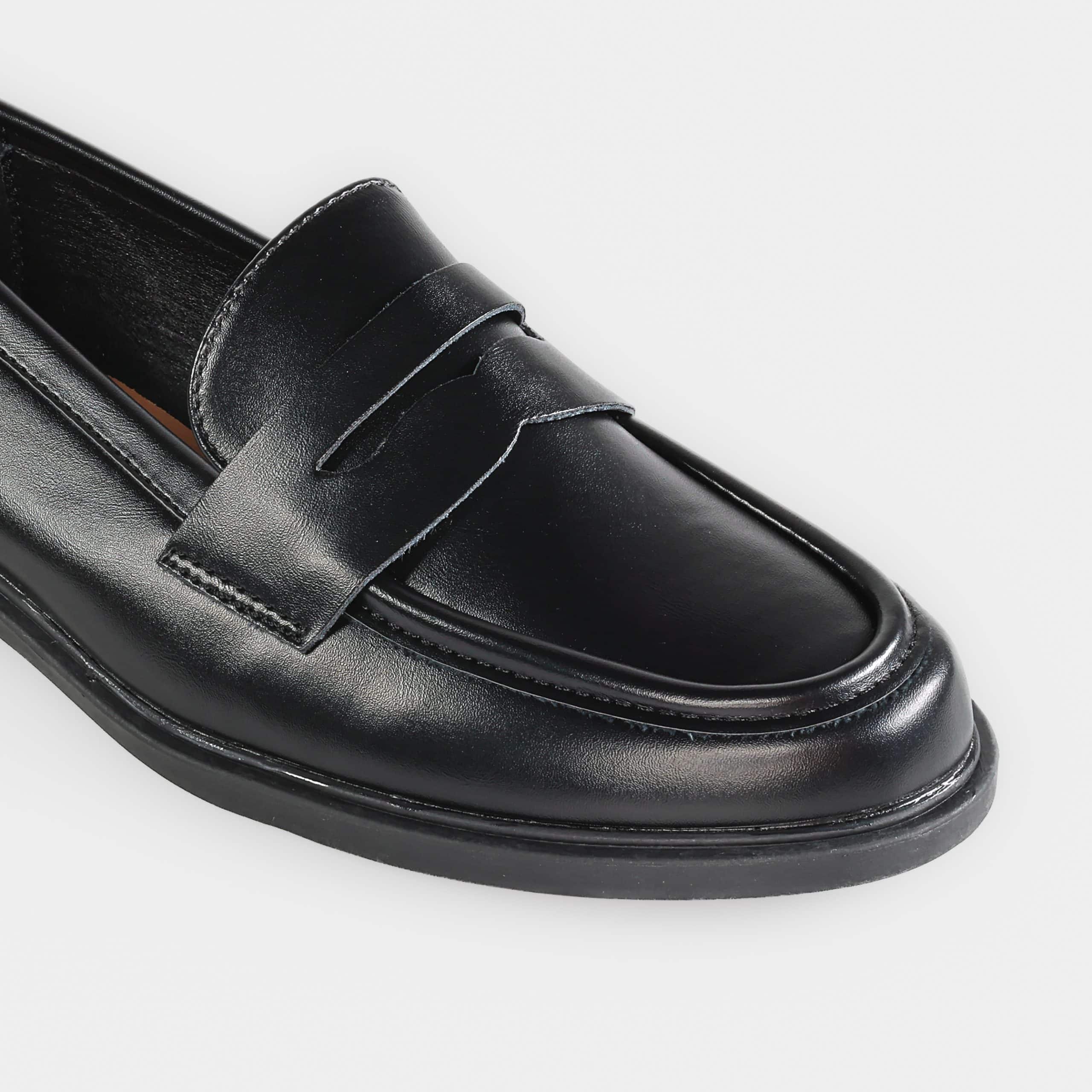 Roma – Mocassins Femmes en Noir.