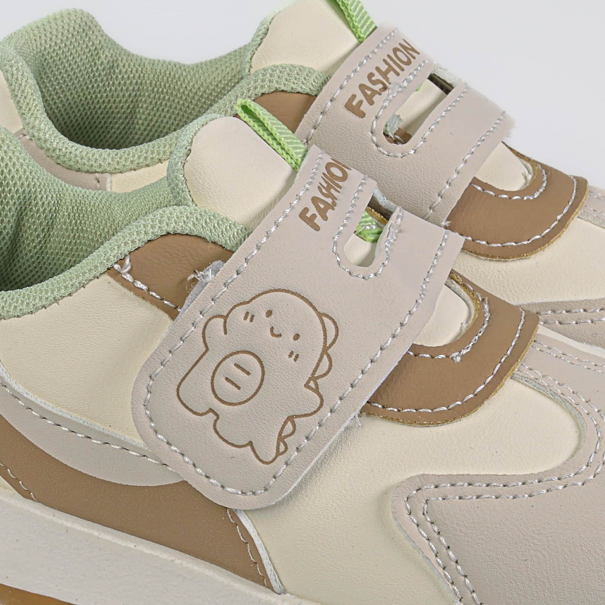 Zell – Baskets Enfants en Kaki.