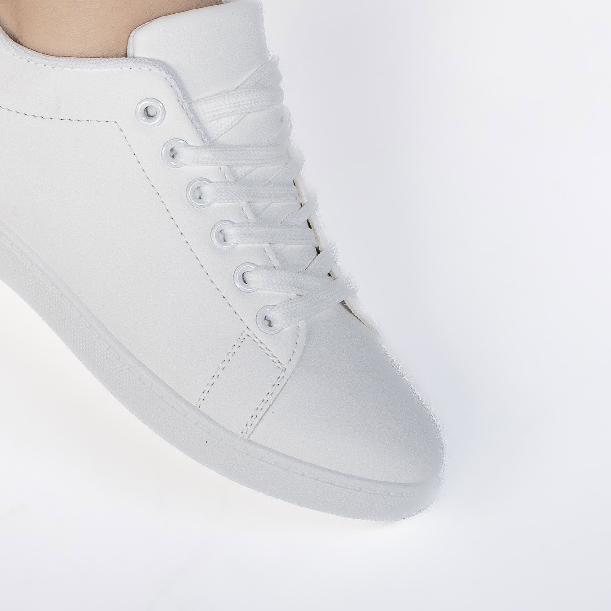 HEDDY - Baskets Basse en Blanc.