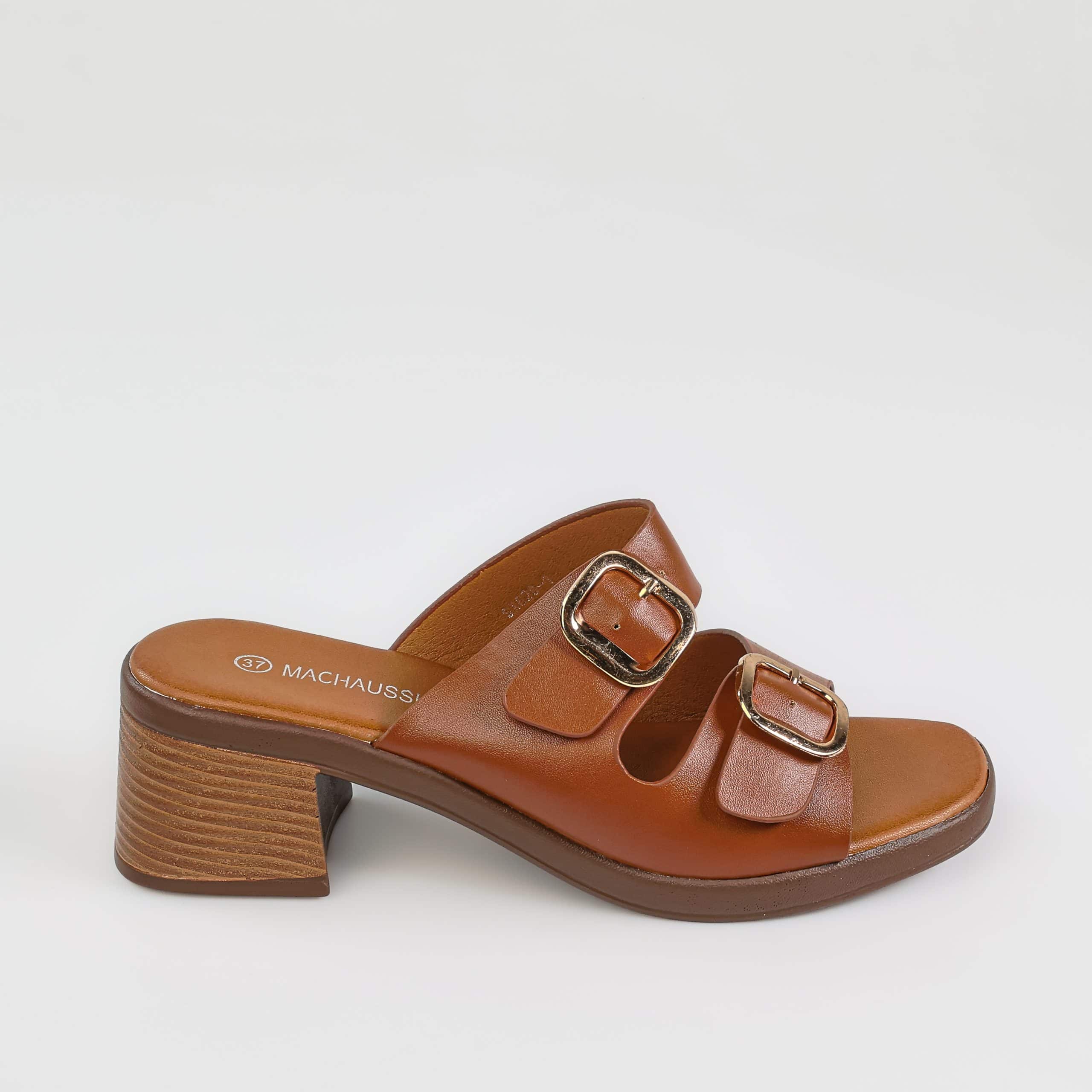 Sève – Sandales demi talon en Camel.