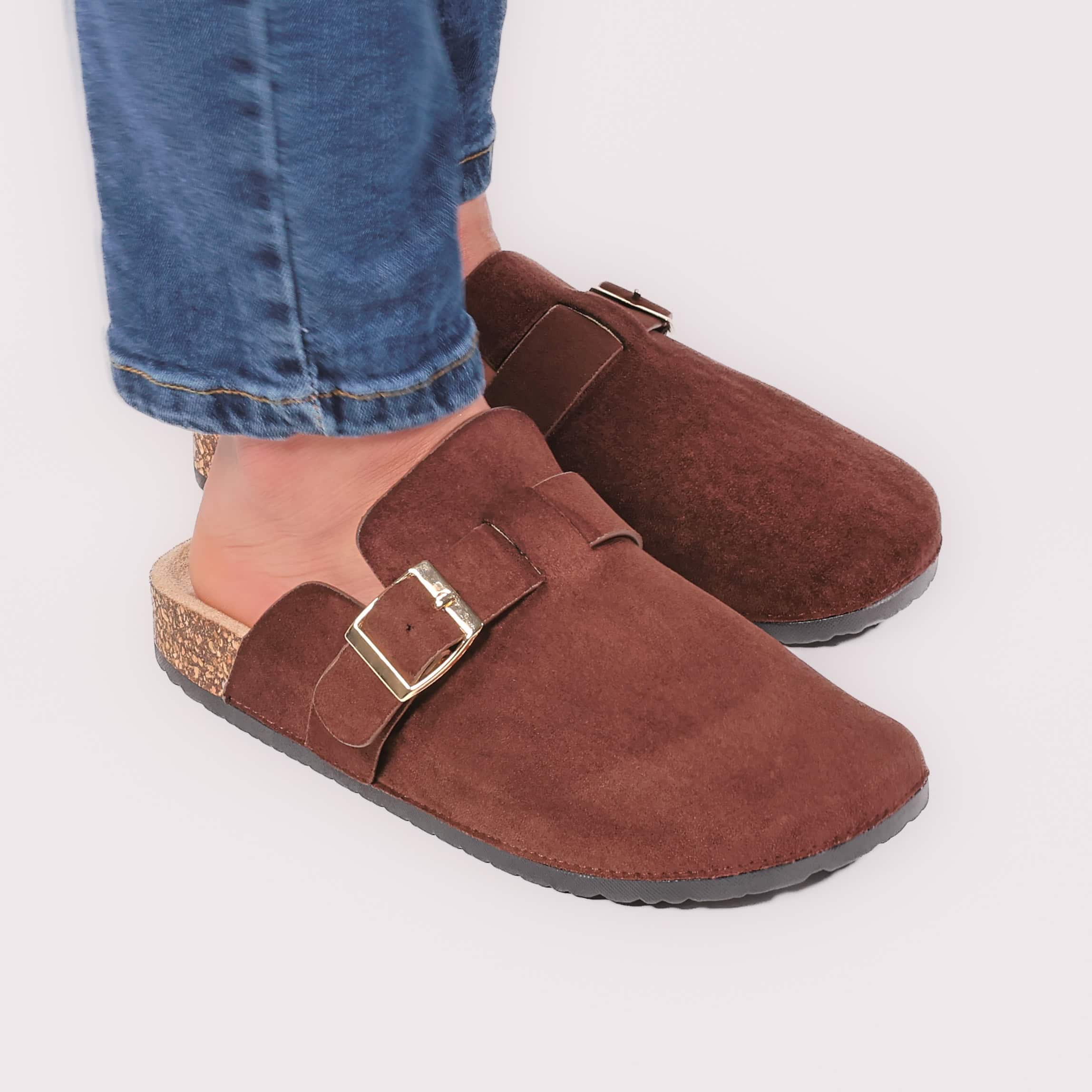 Clogs – Sabots Femmes en Marron.