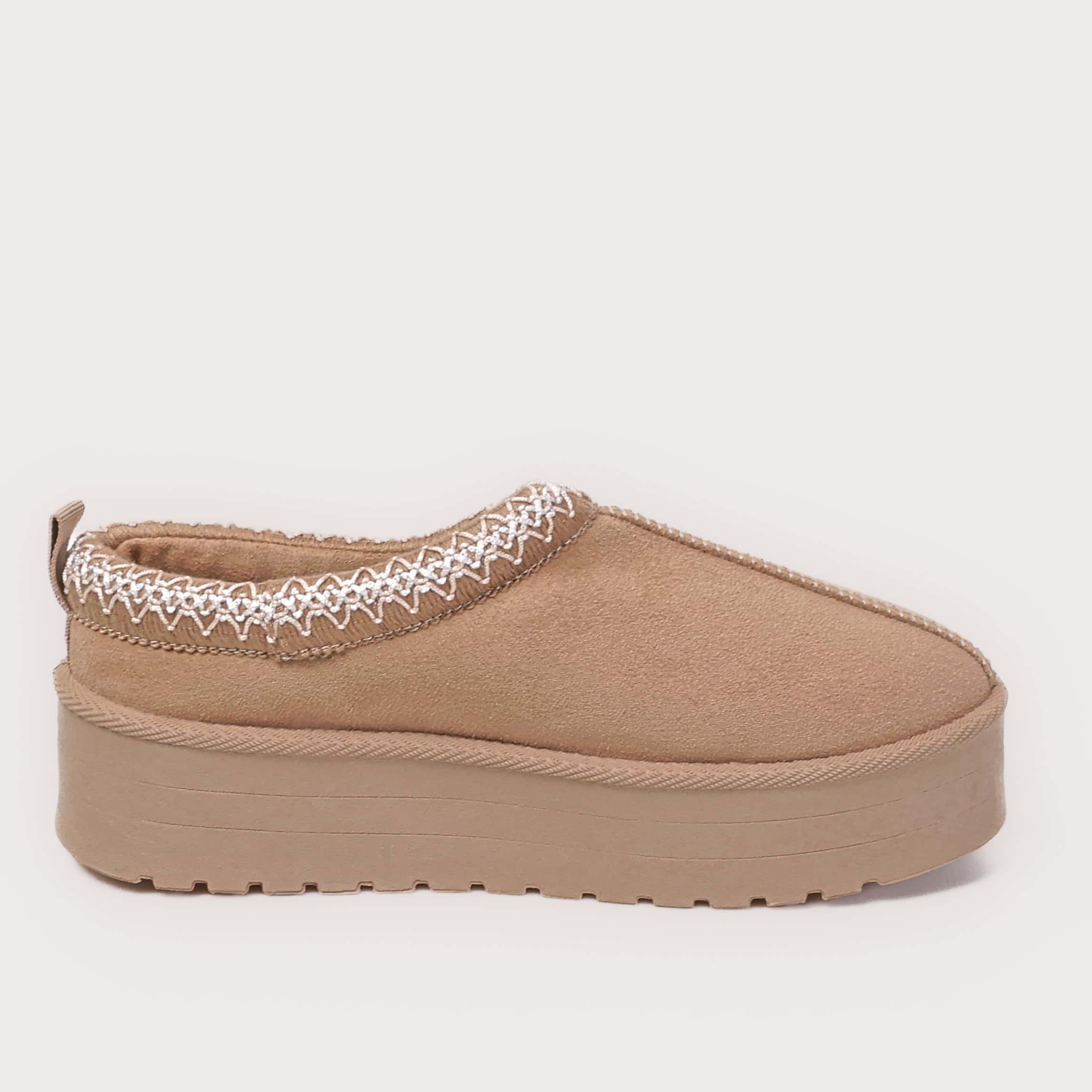 Dorisa – Chaussons Femmes en Beige.