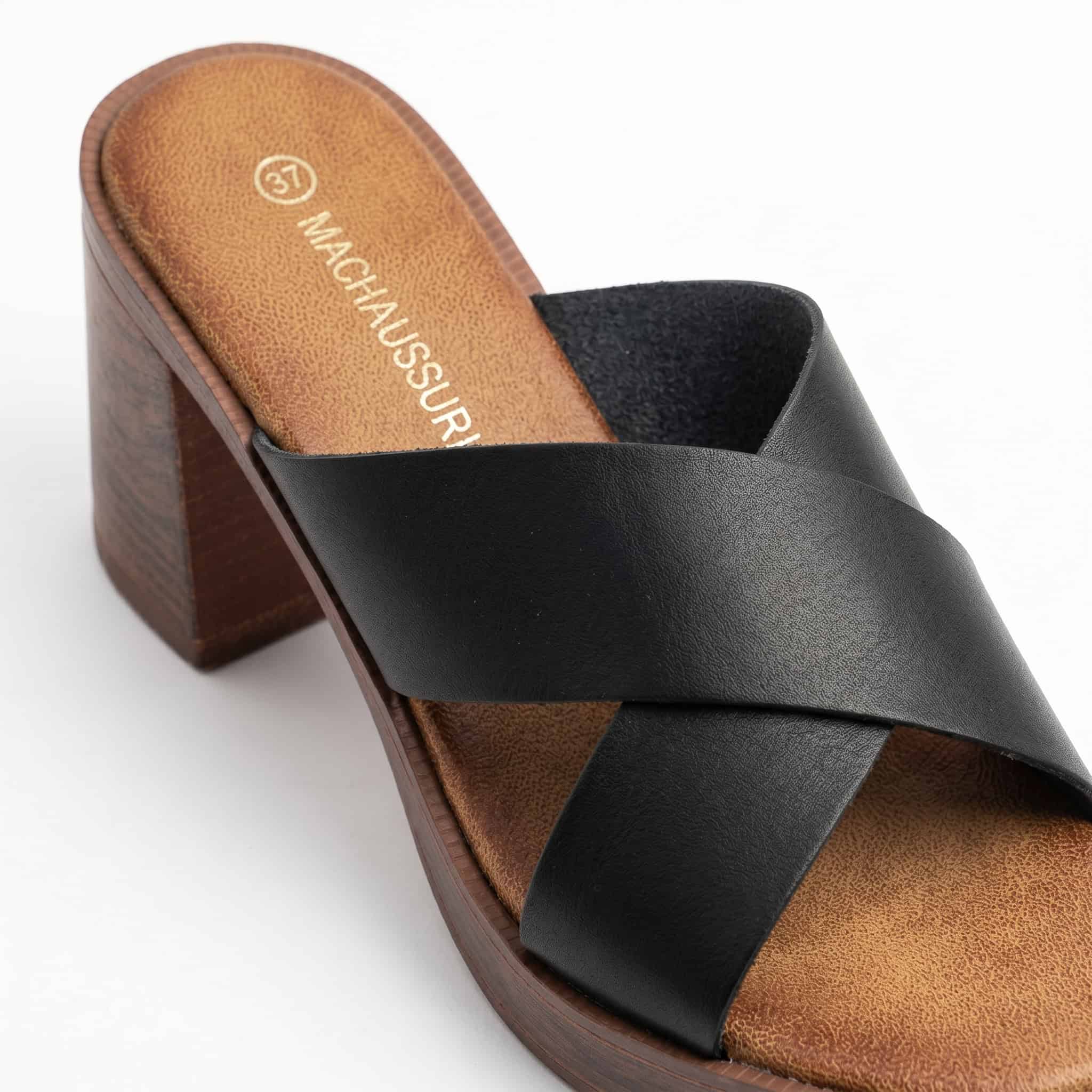 Archi – Sandales demi talon en Noir.