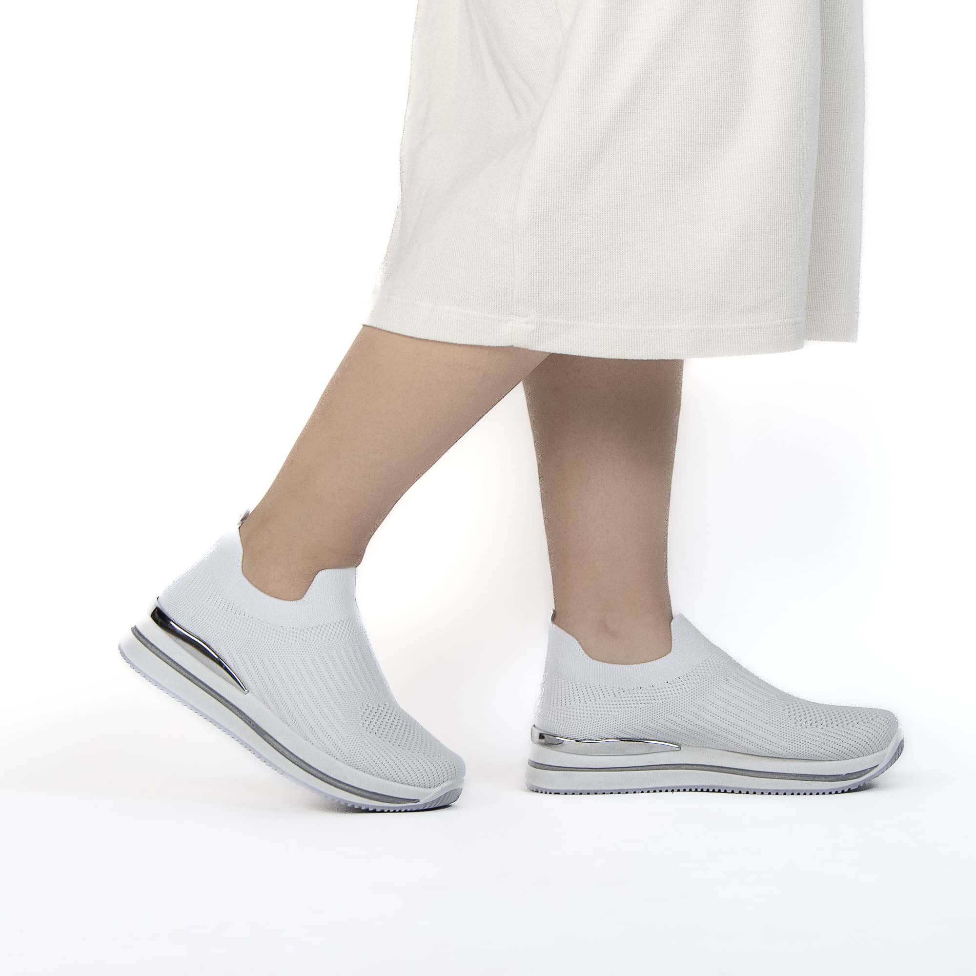 Springy - Baskets Femmes en Blanc.