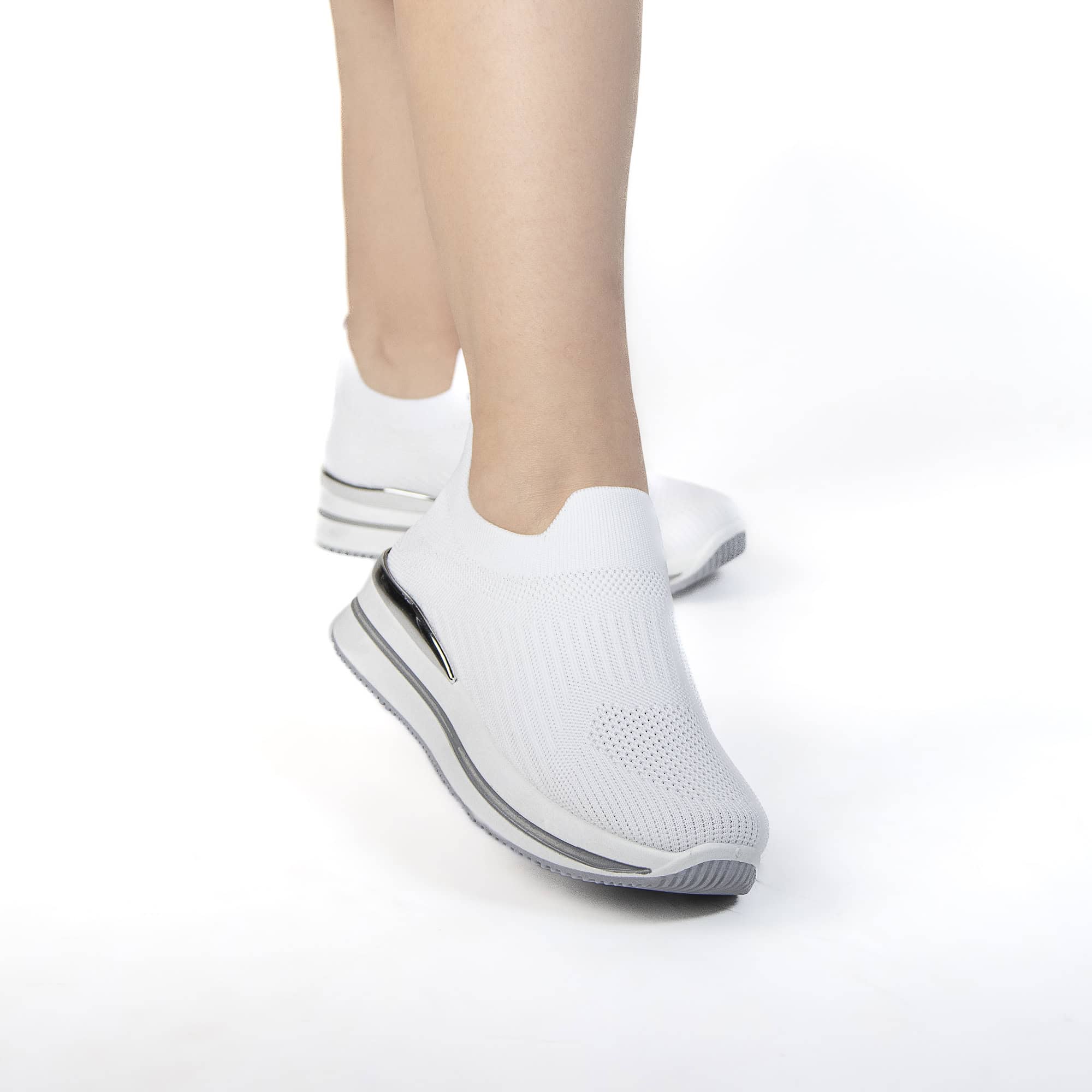 Springy - Baskets Femmes en Blanc.