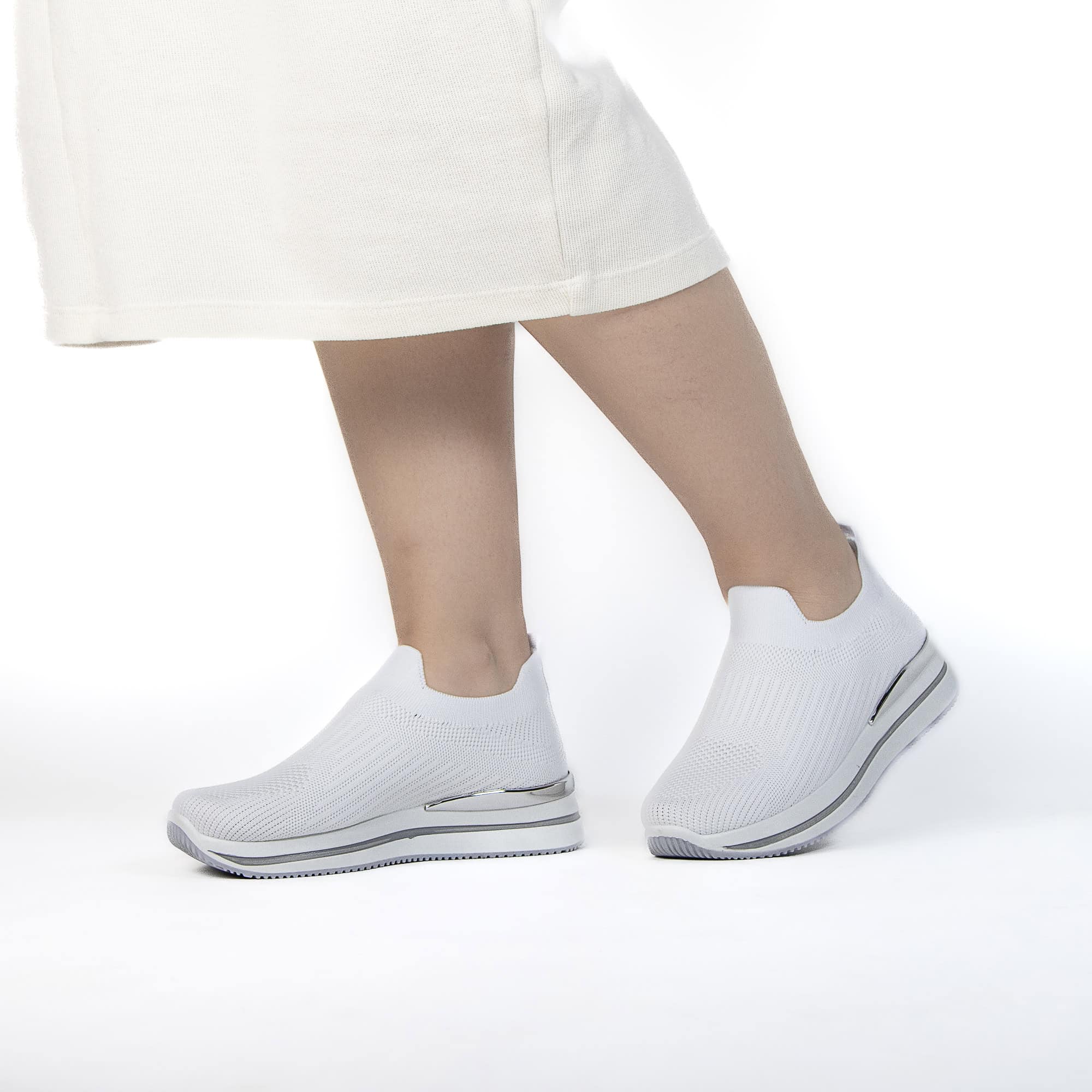 Springy - Baskets Femmes en Blanc.