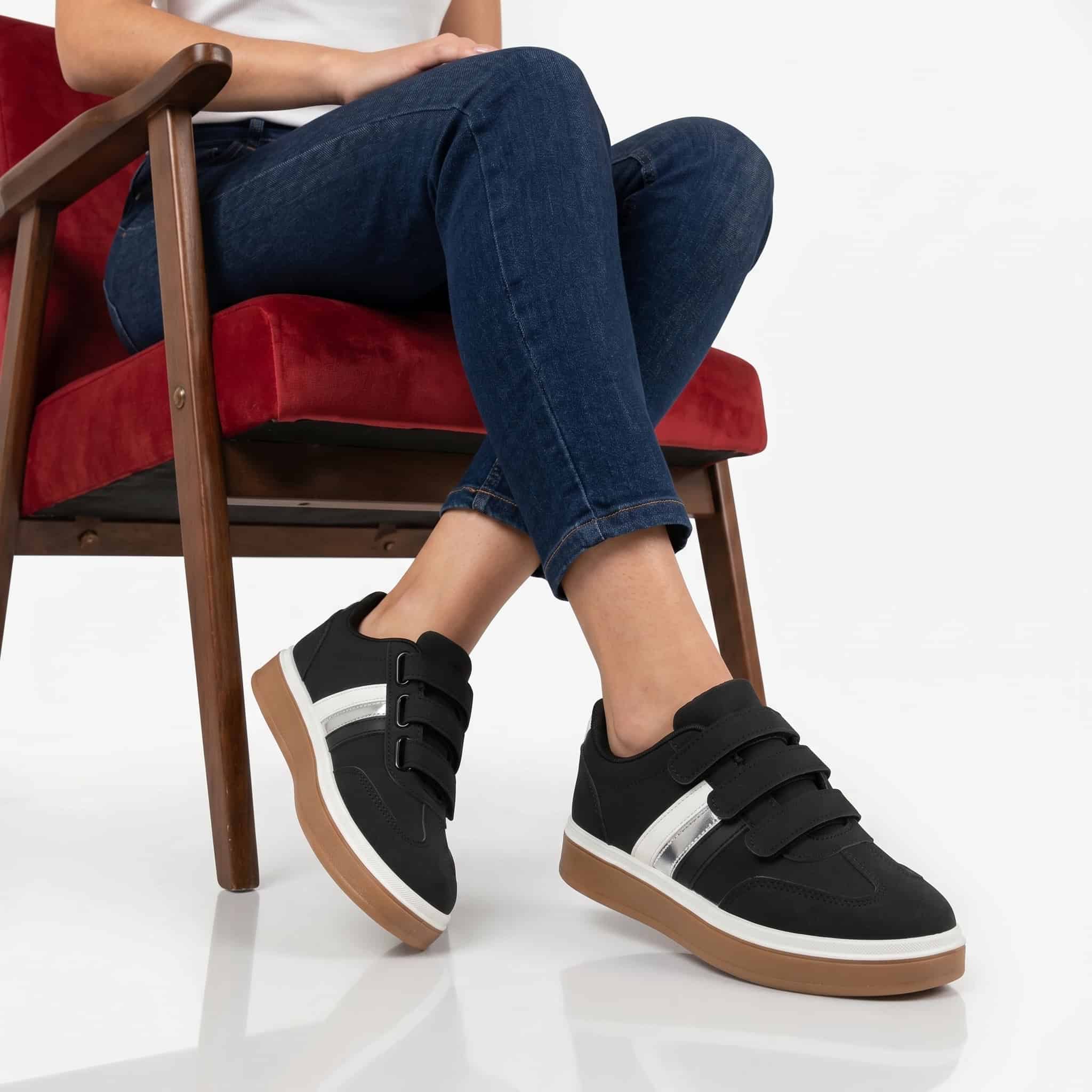 Nova – Baskets Femmes en Noir.