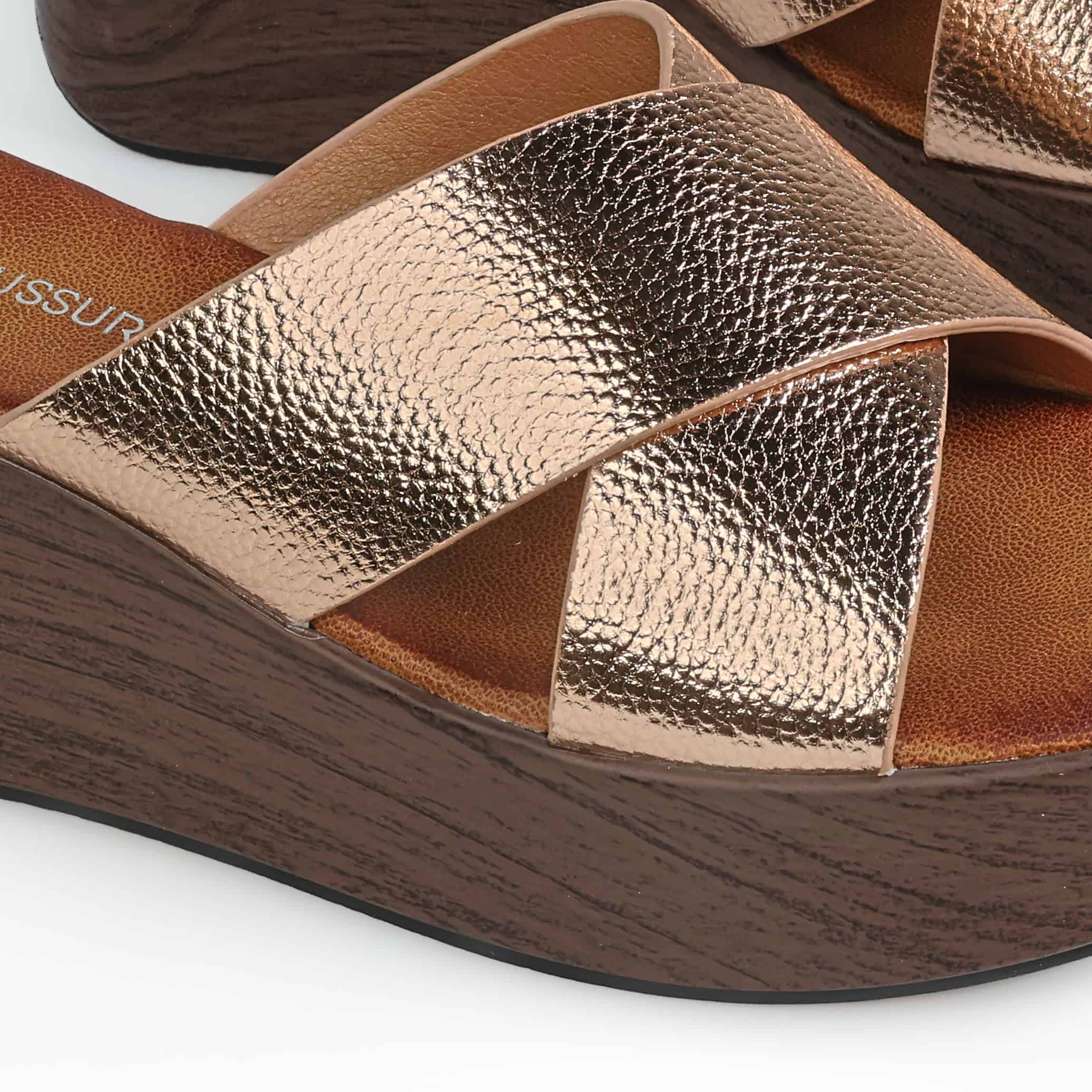 Nuda – Sandales compensées en Bronze.