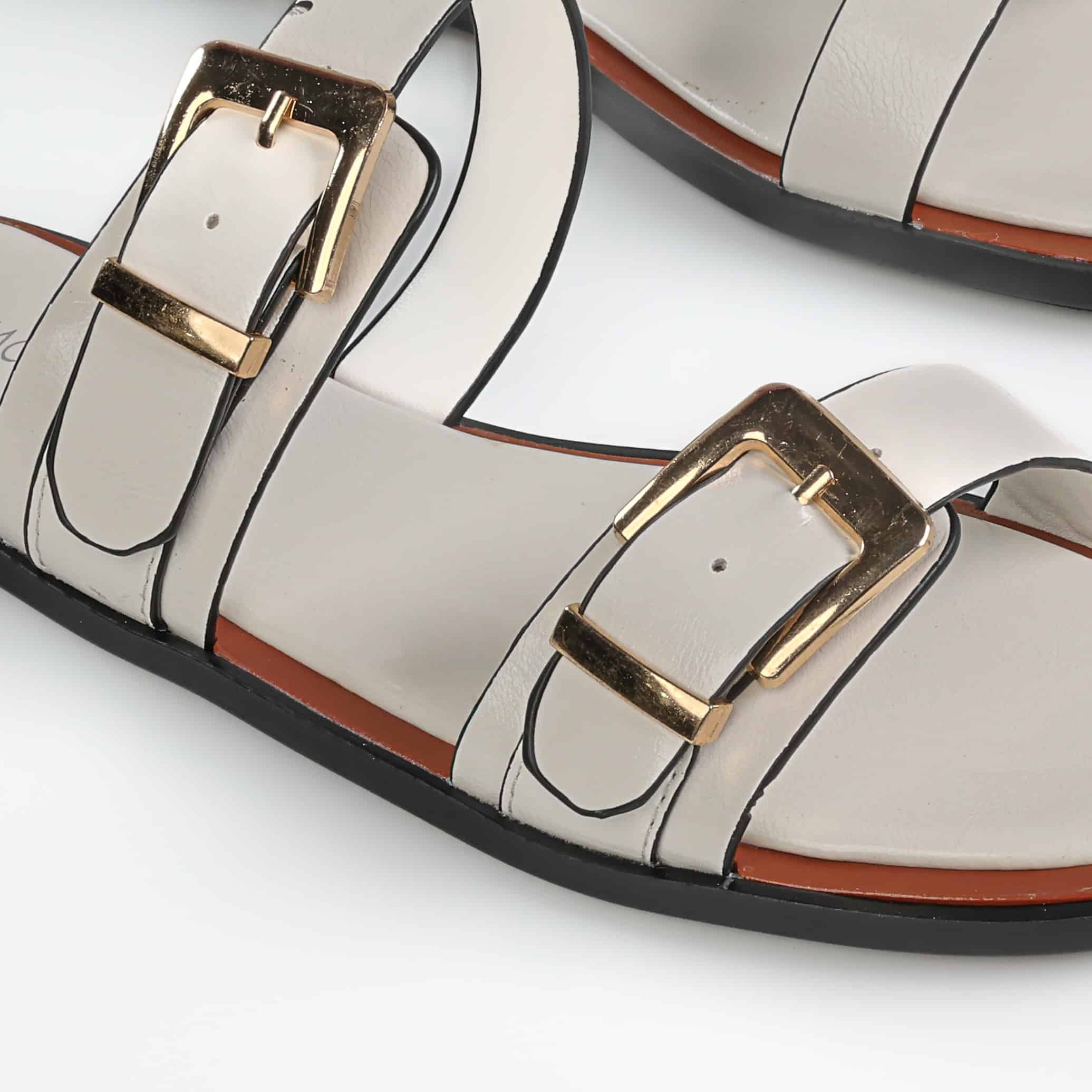 ORA – Sandales Plates en Blanc.