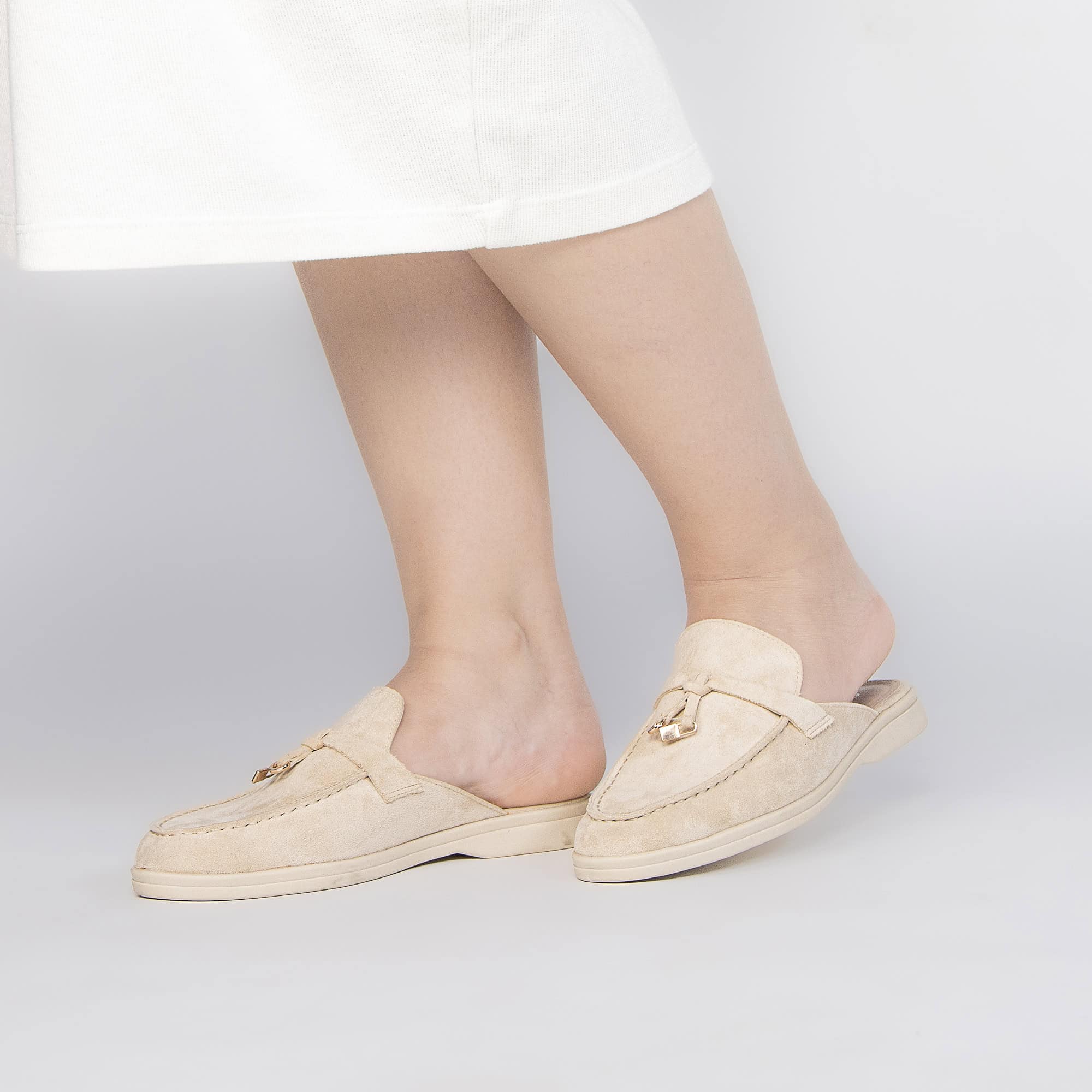 CATALEO - Mules femmes en Beige.