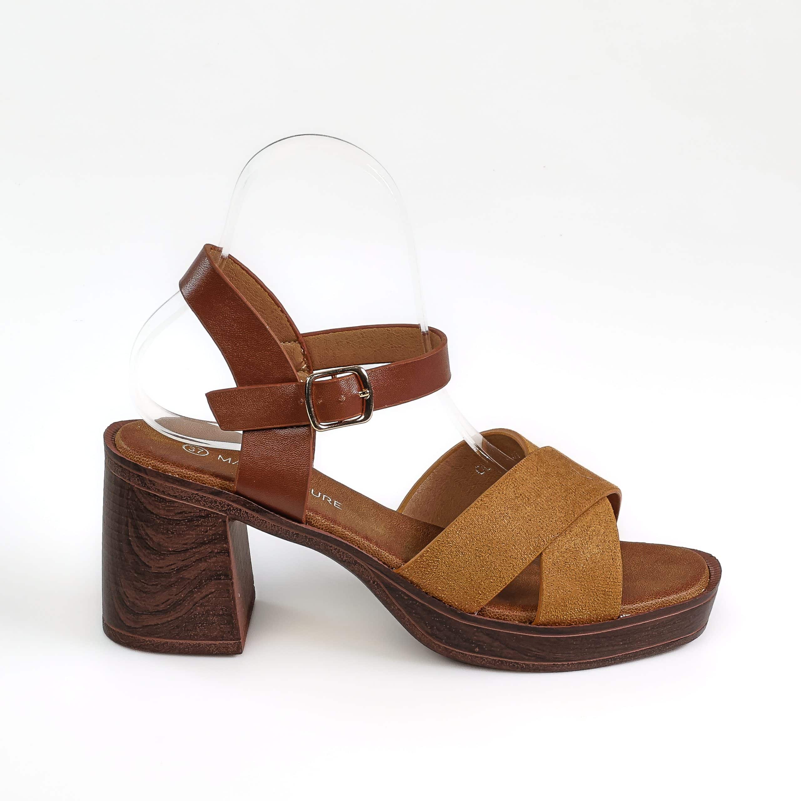 Cèdre – Sandales demi talon en Camel.