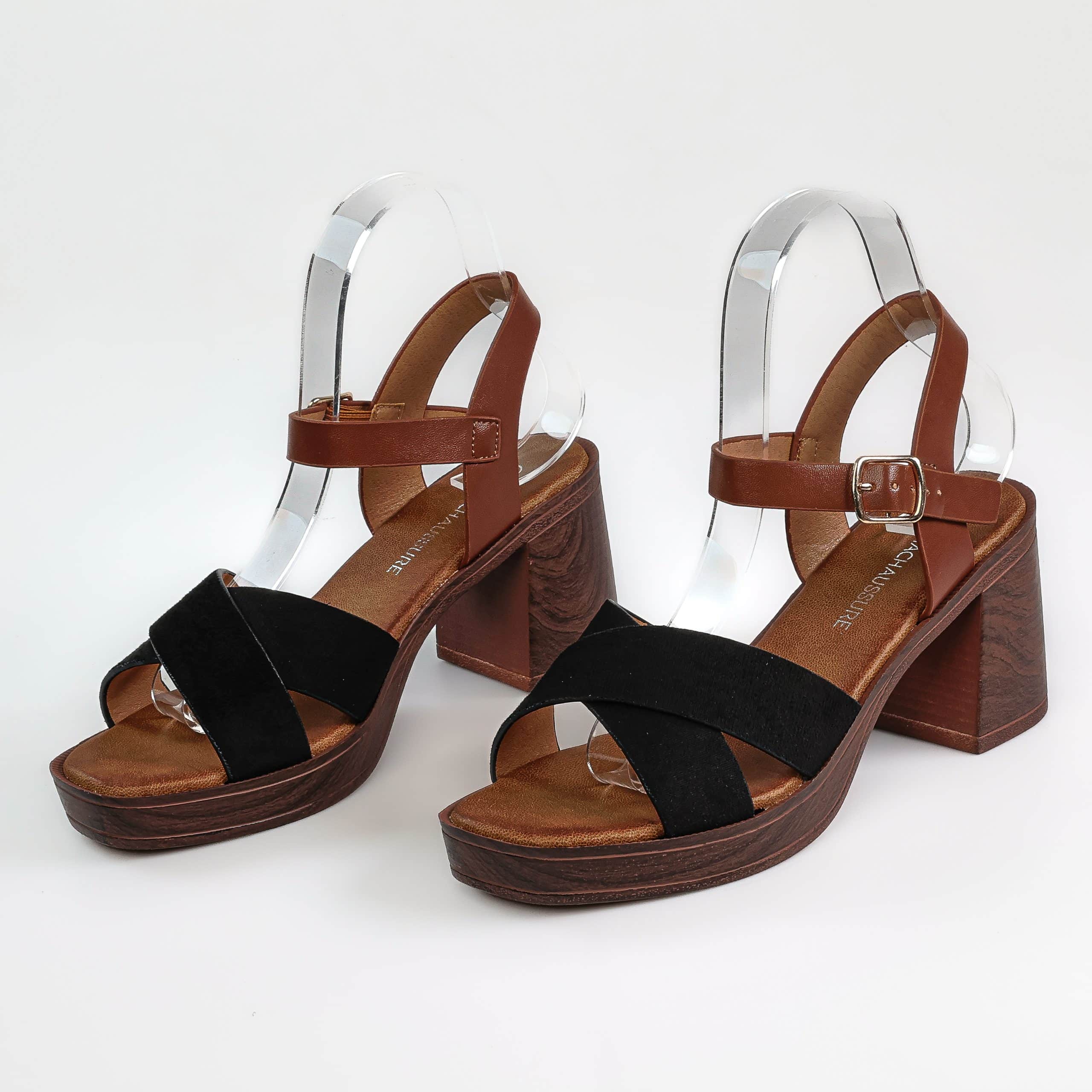 Cèdre – Sandales demi talon en Noir.