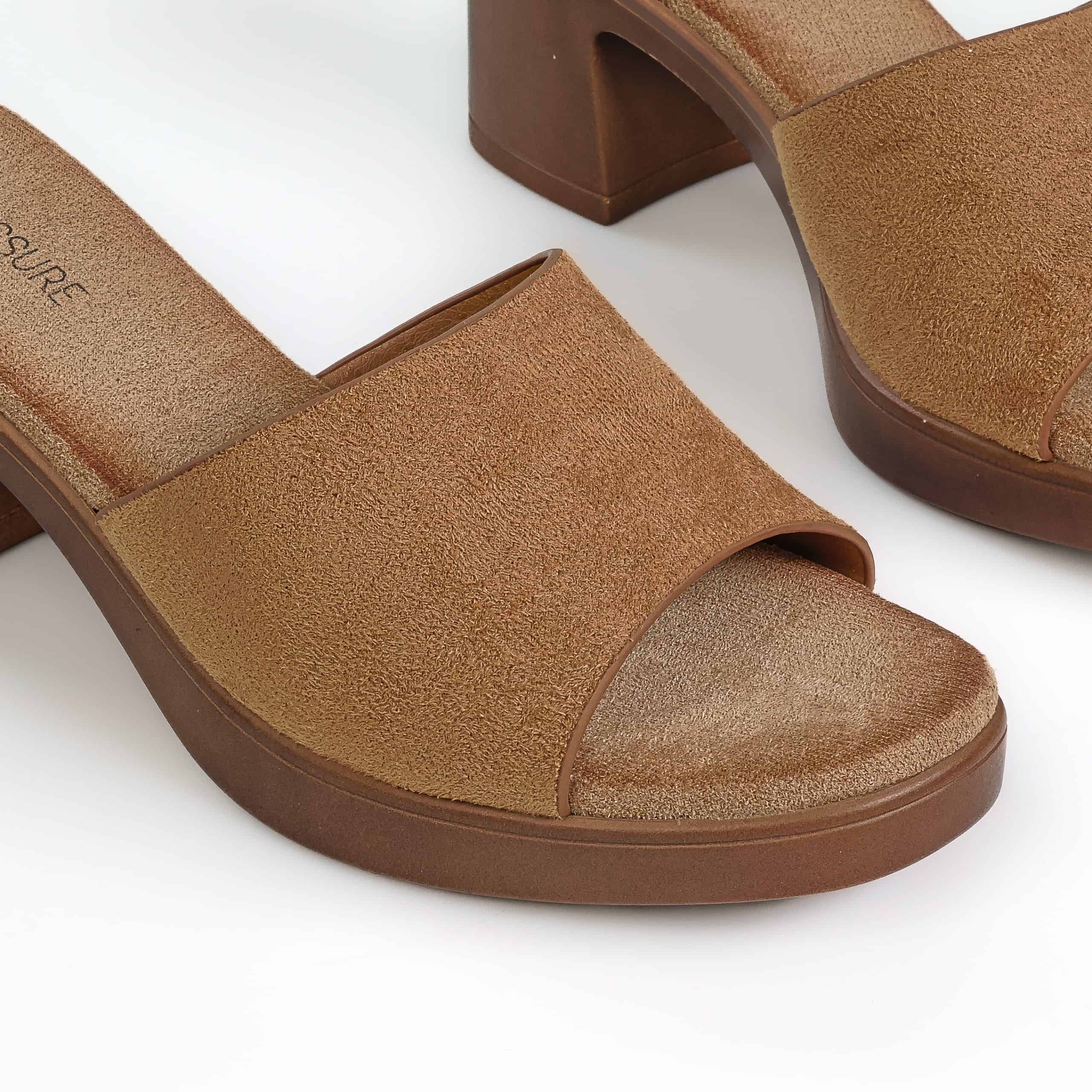 WOD – Sandales demi talon en Camel.