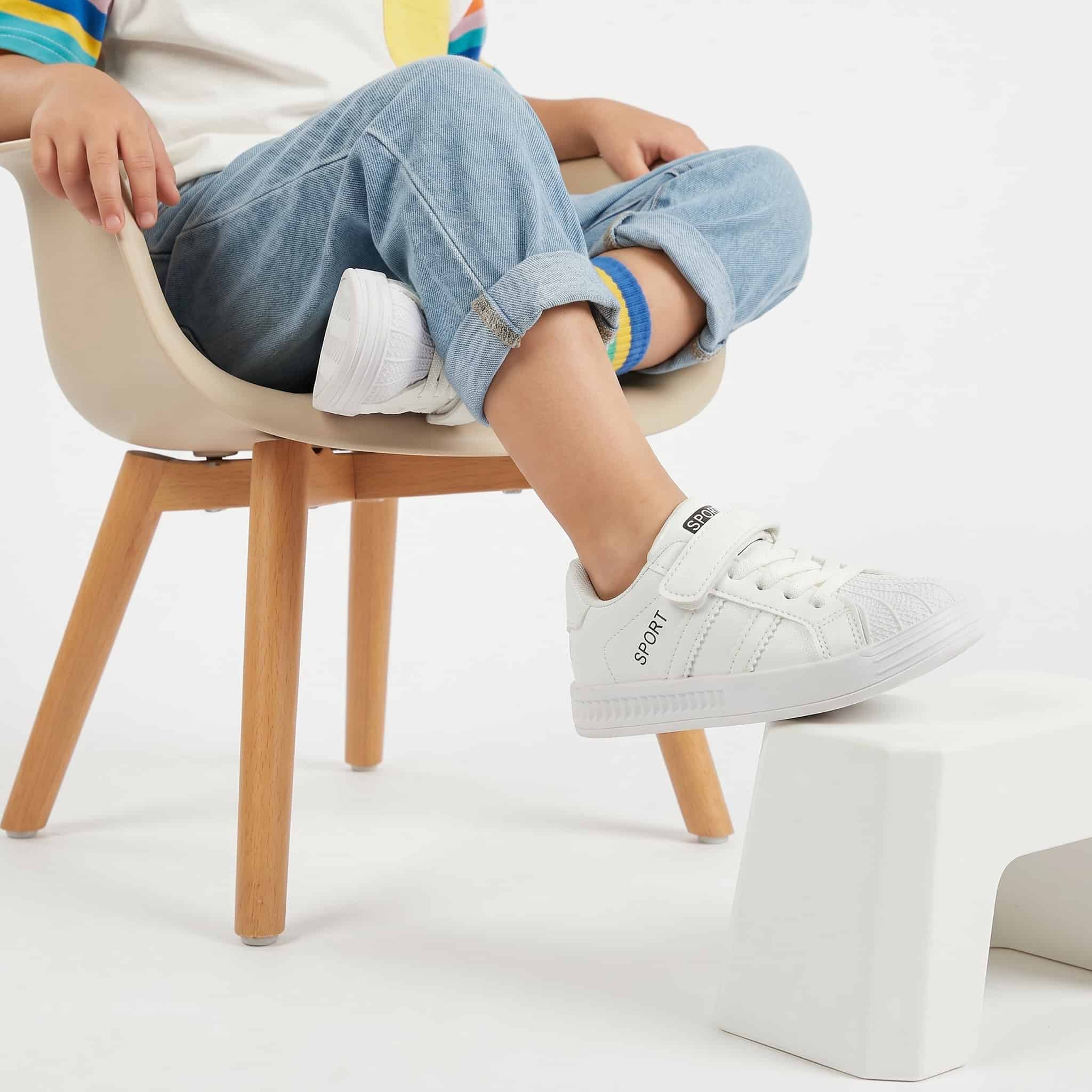 Samy – Baskets Enfants en Blanc.