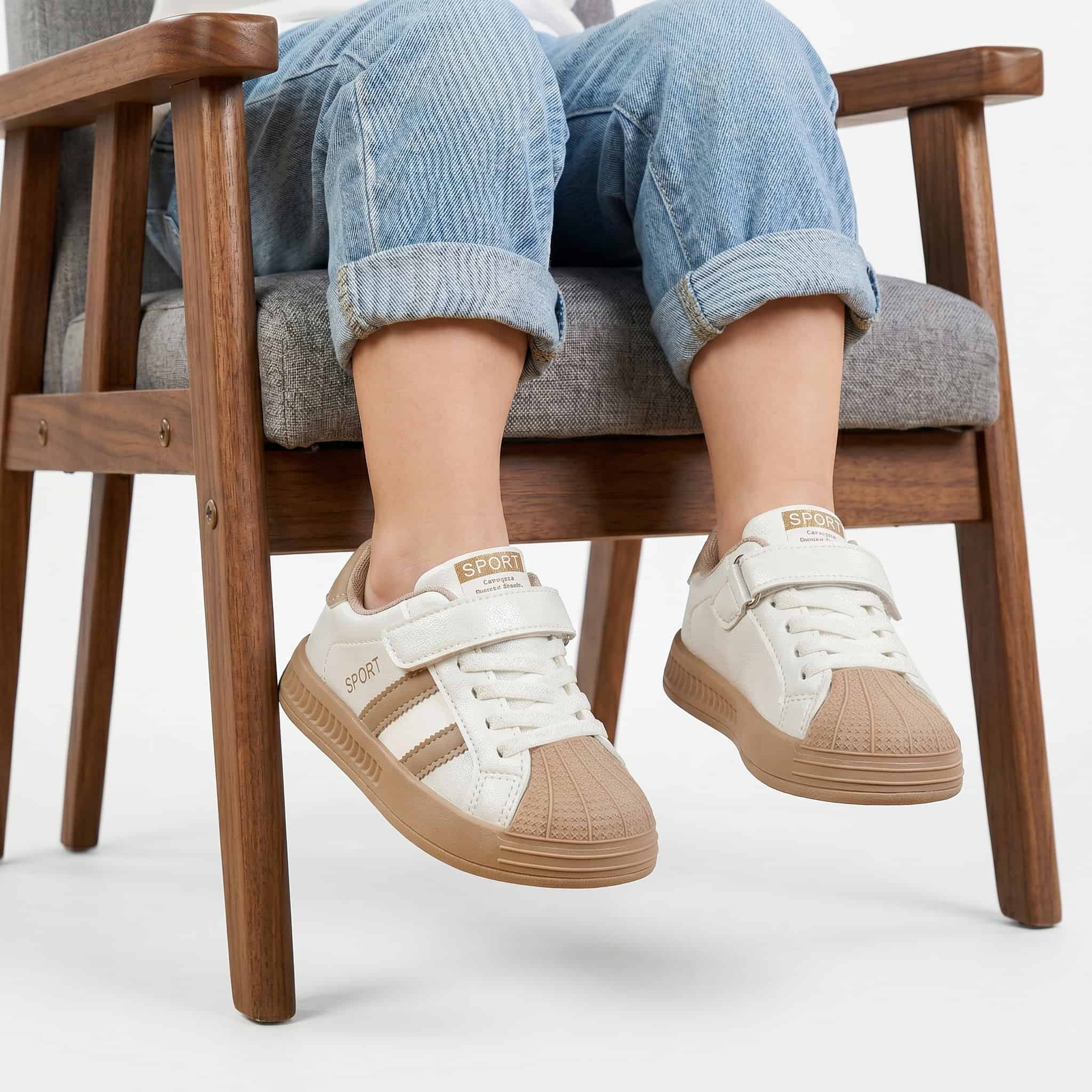 Samy – Baskets Enfants en Marron.