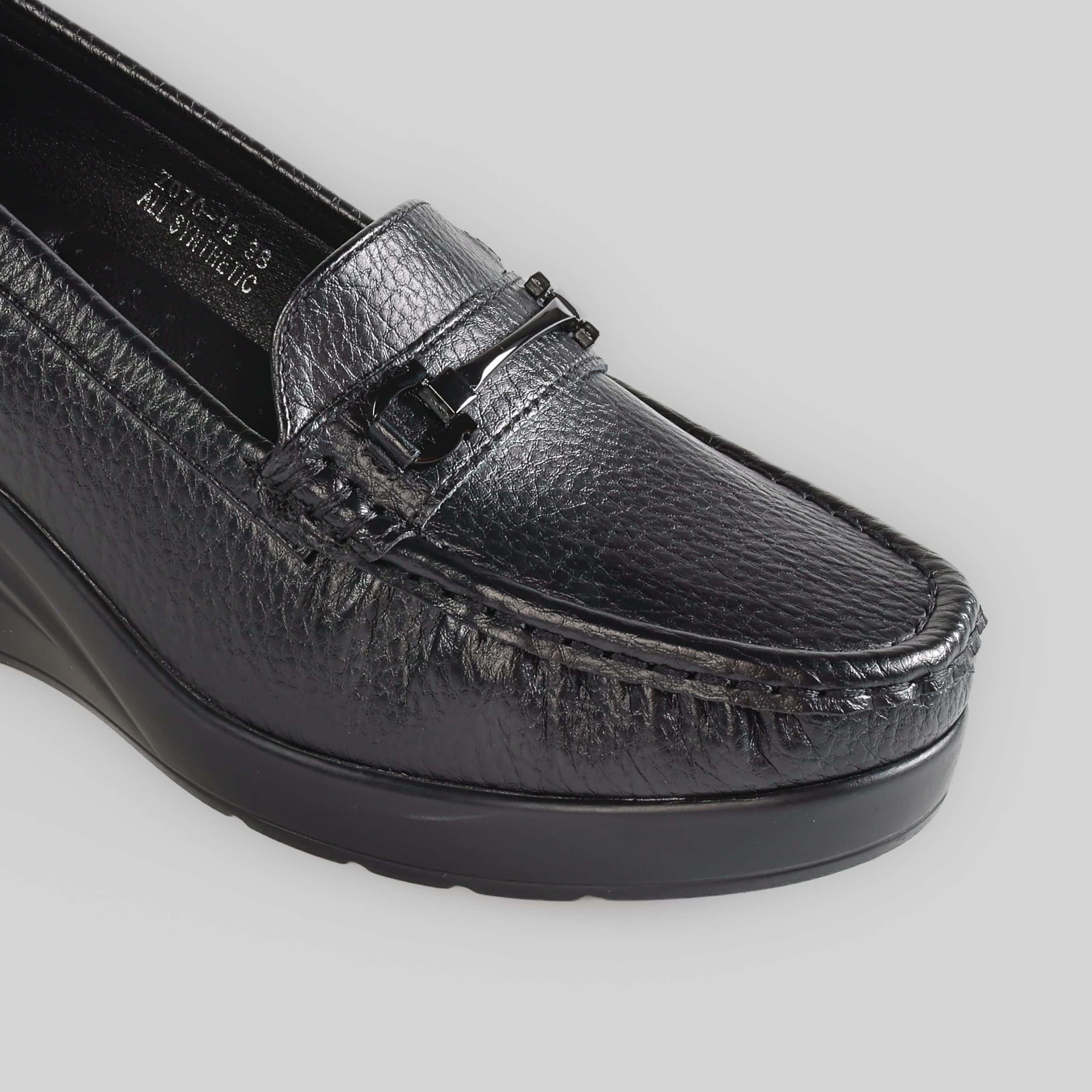 Nova – Mocassins compensées en Noir.