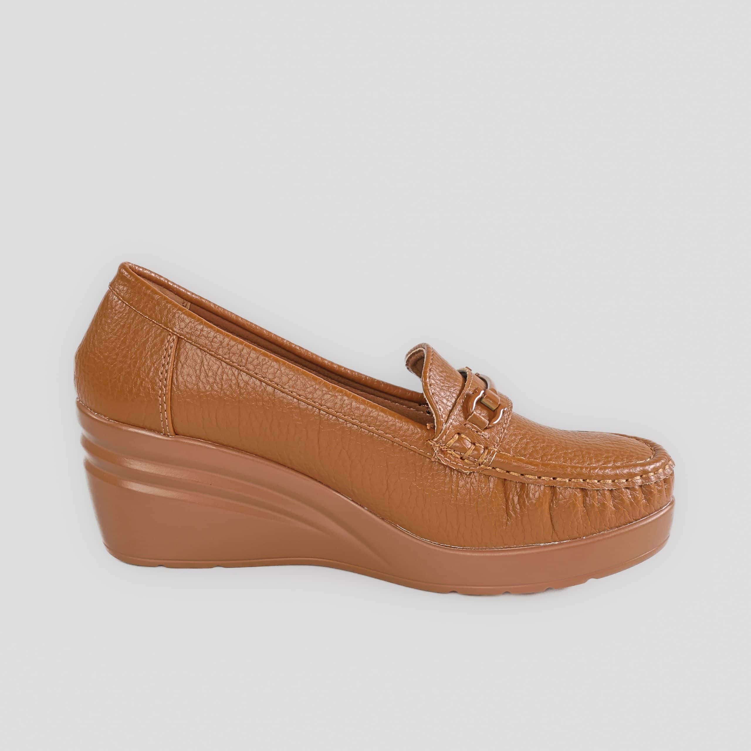 Nova – Mocassins compensées en Tabac.