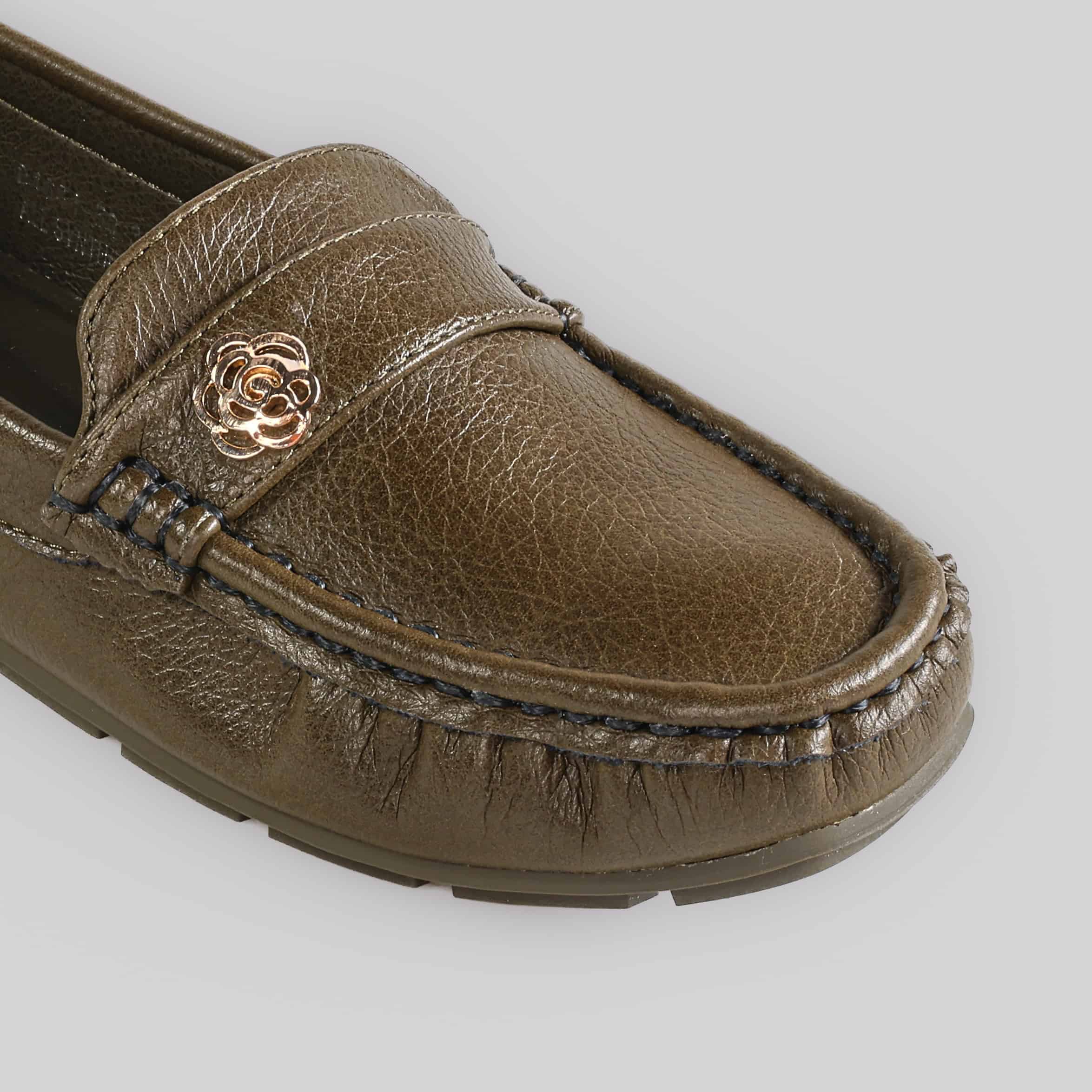 Flower – Mocassins Femmes en Olive.