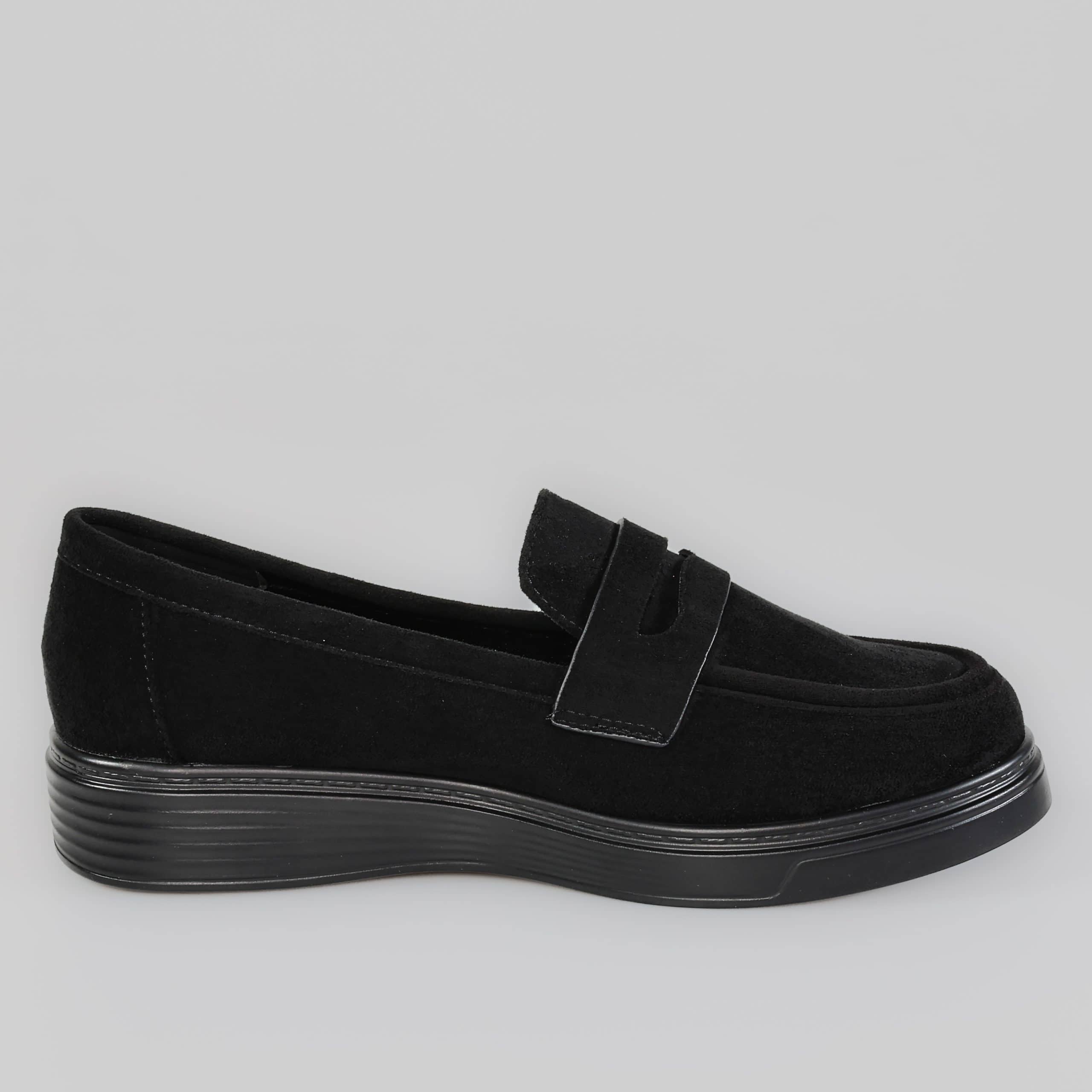 Losy – Derbies Femmes en Noir.