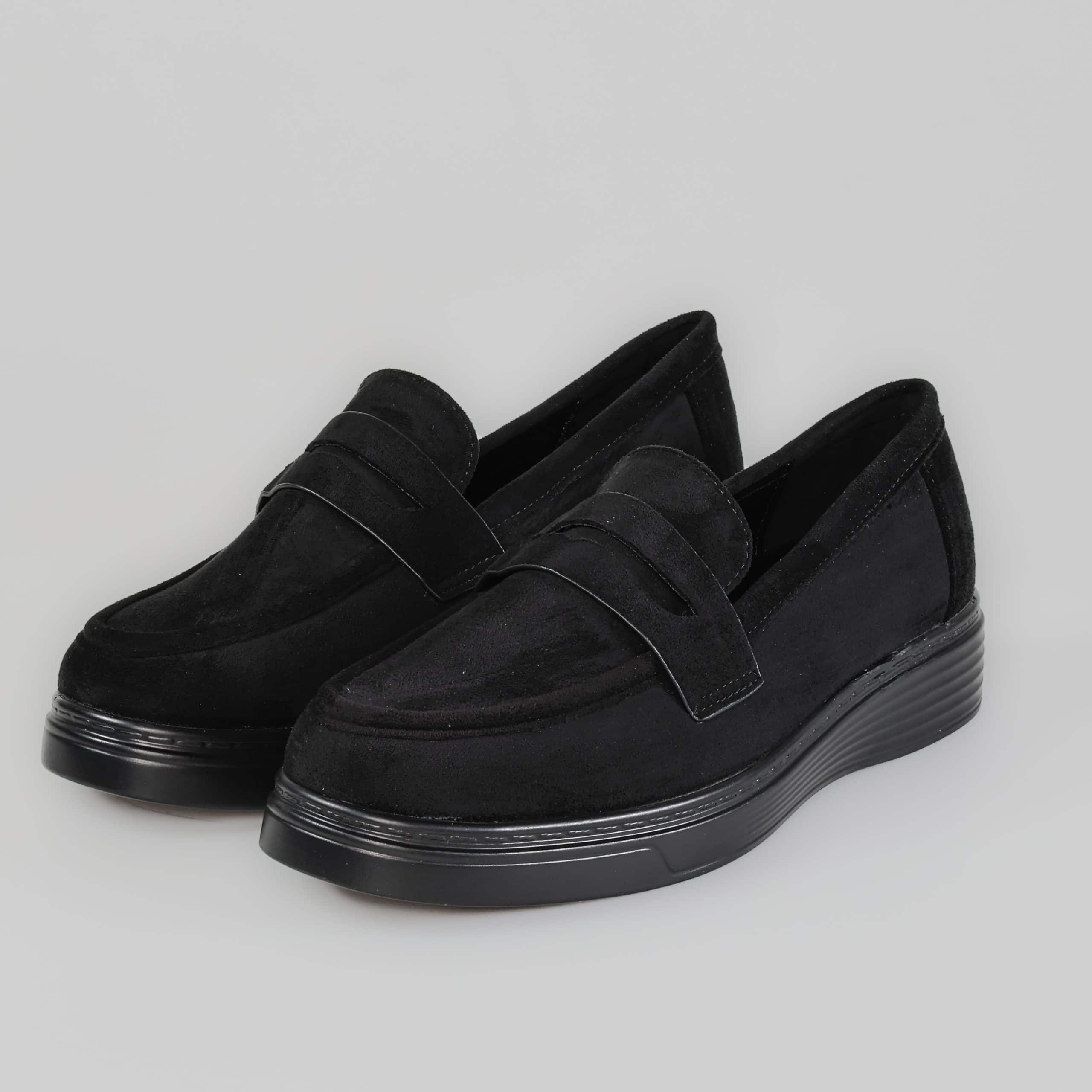 Losy – Derbies Femmes en Noir.