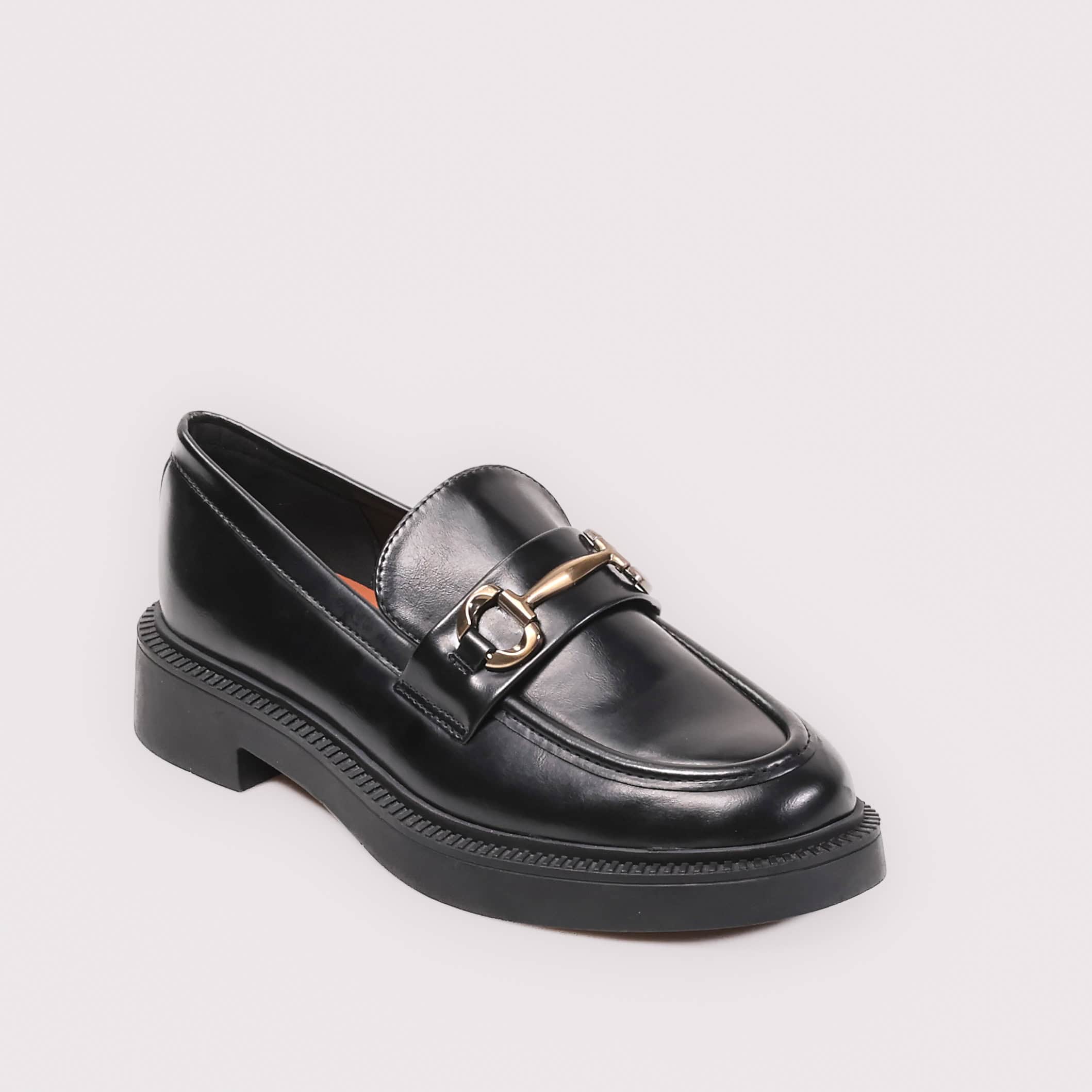 Louisa – Derbies Femmes en Noir.