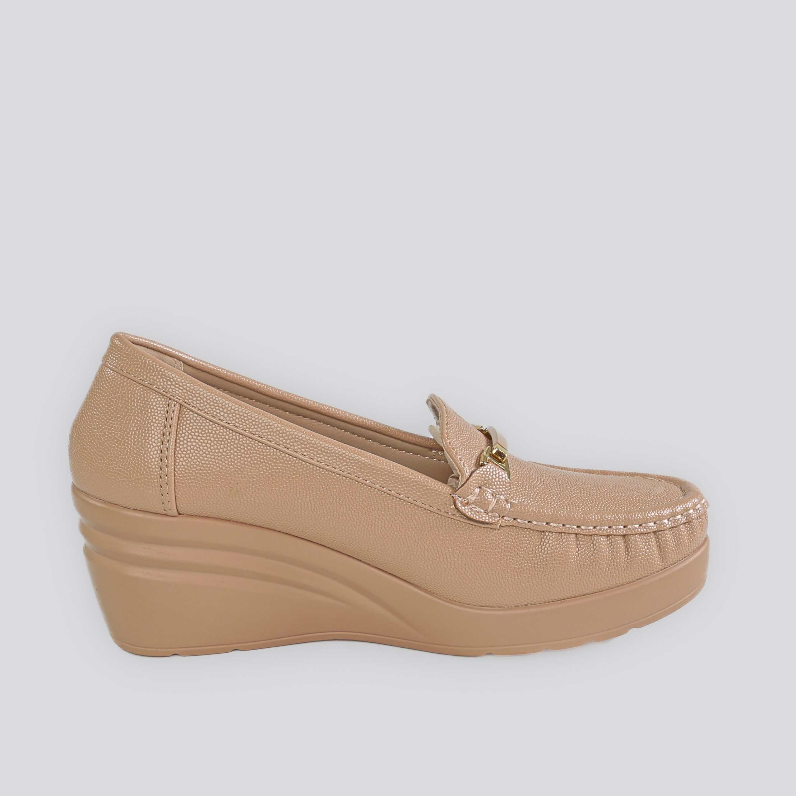 Alba – Mocassins compensées en Beige.