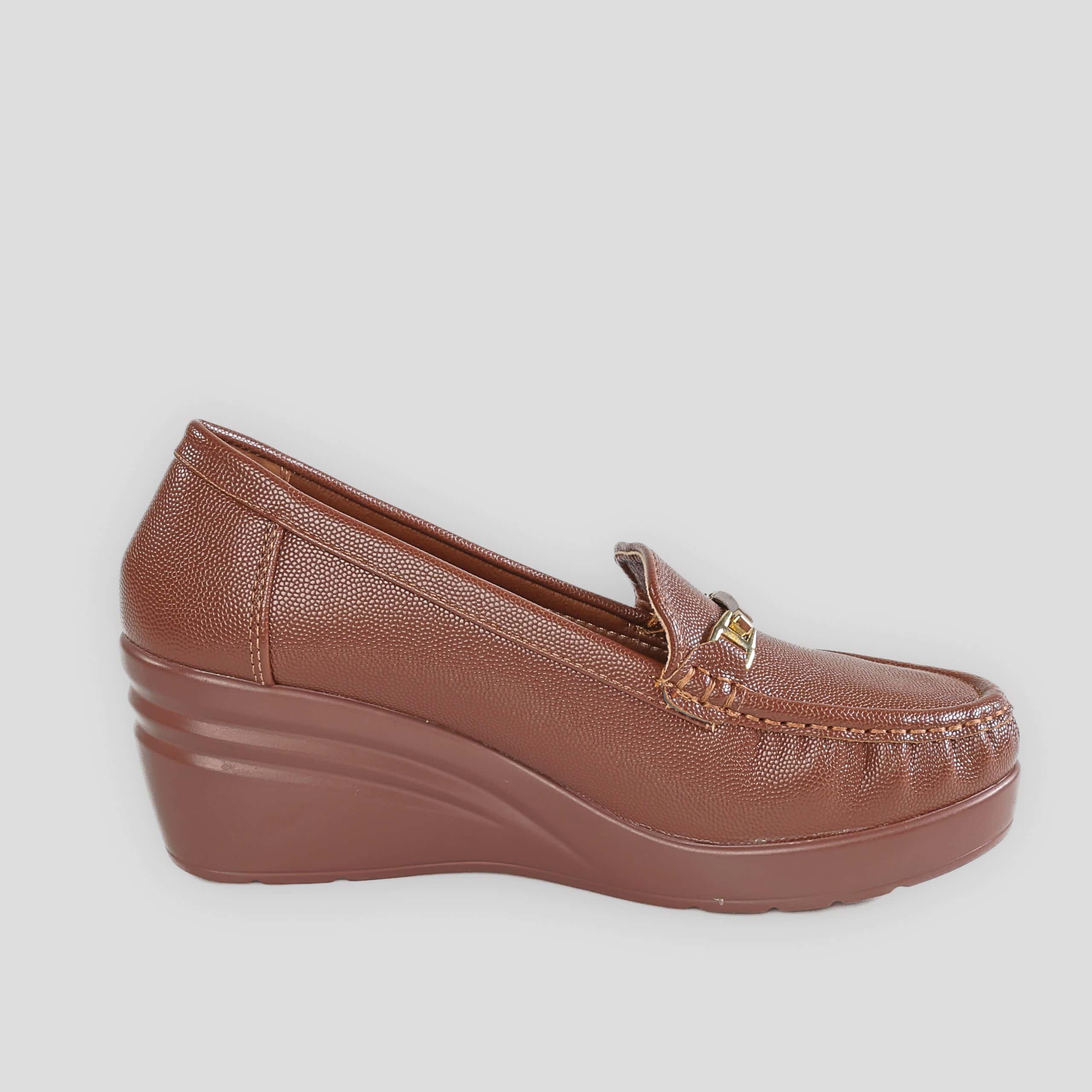 Alba – Mocassins compensées en Marron.