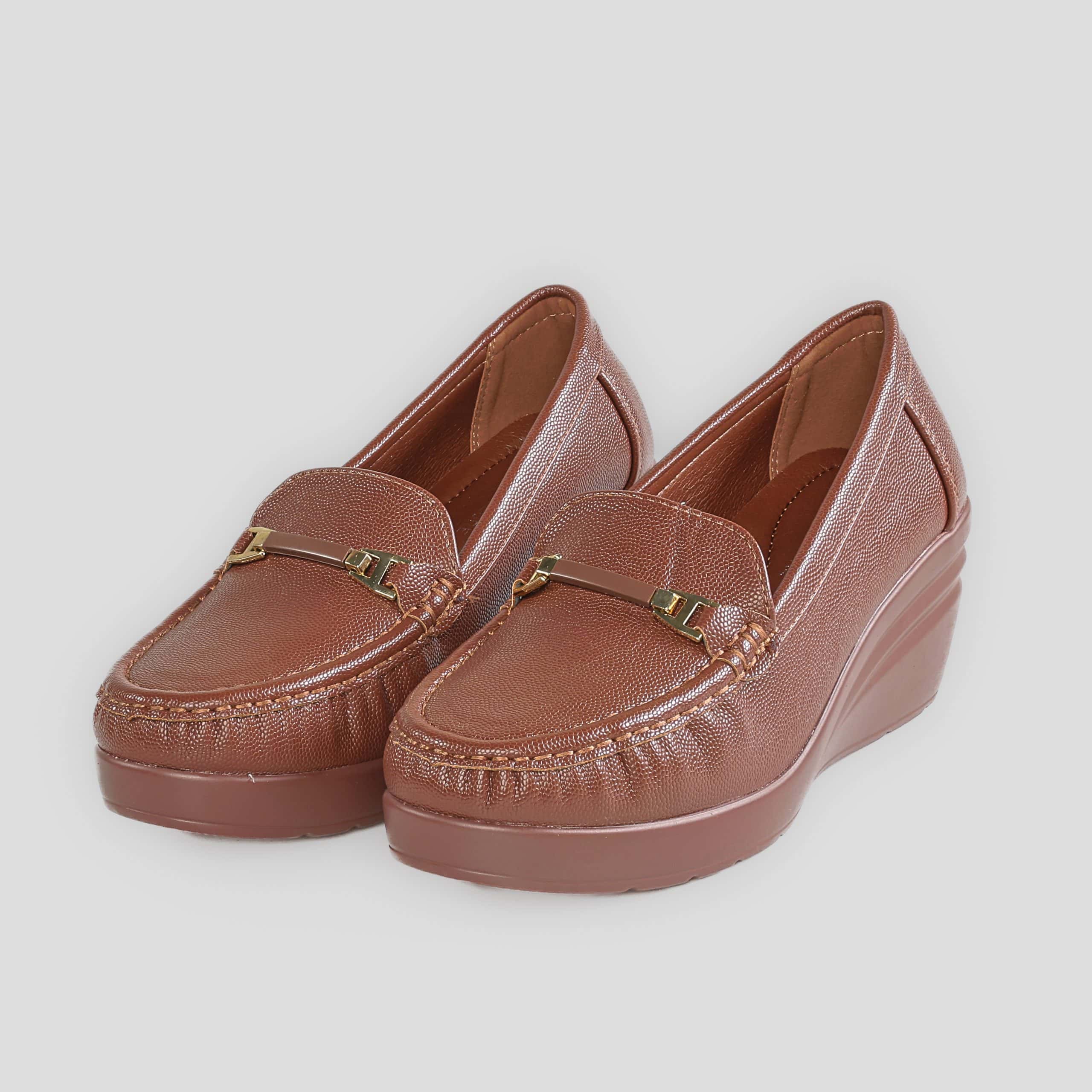 Alba – Mocassins compensées en Marron.