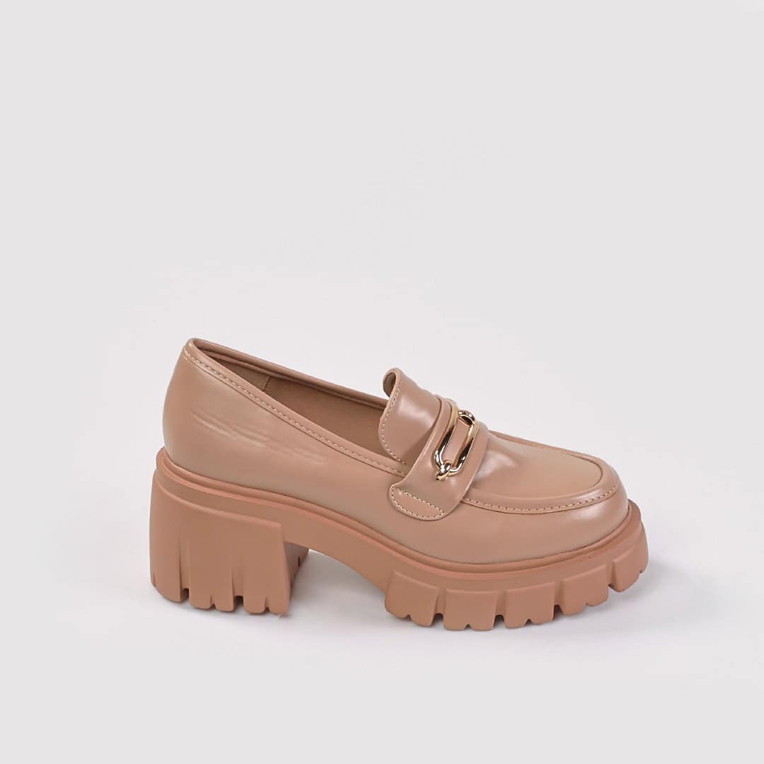 Lilas – Derbies à talon en Beige.