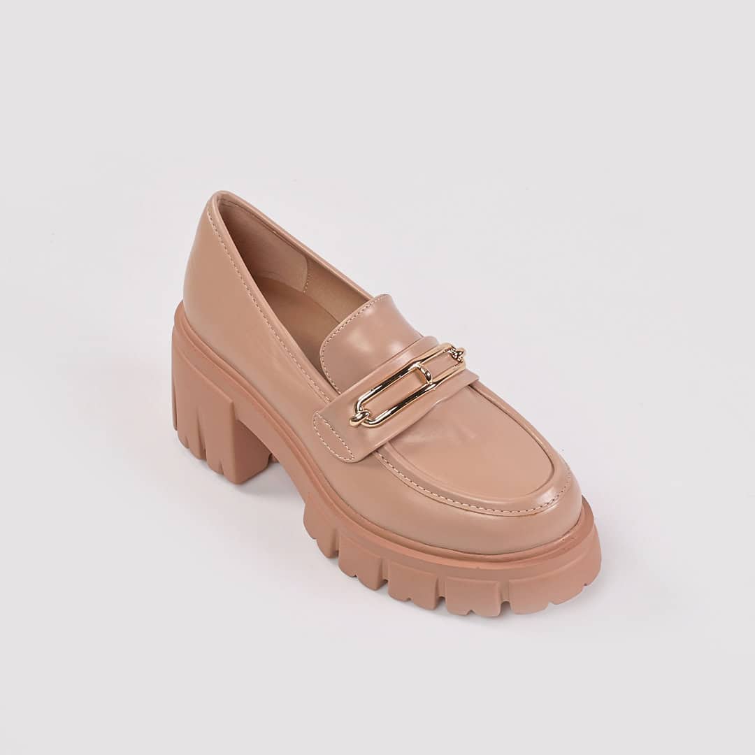 Lilas – Derbies à talon en Beige.