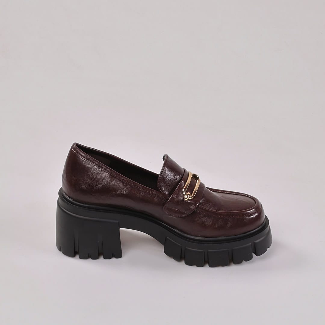 Lilas – Derbies à talon en Marron.