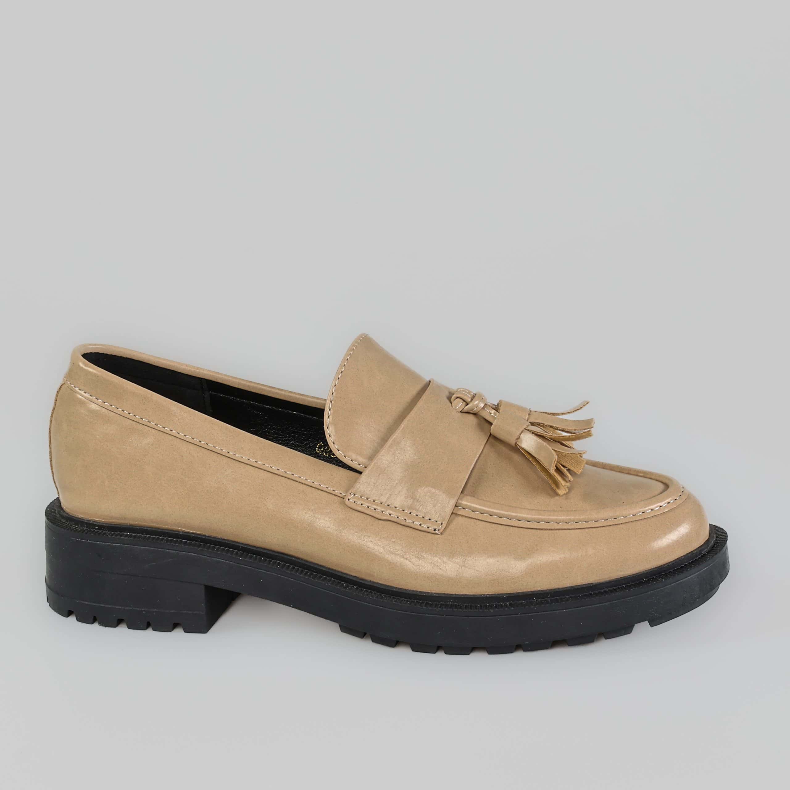 TAMILA – Derbies Femmes en Beige.