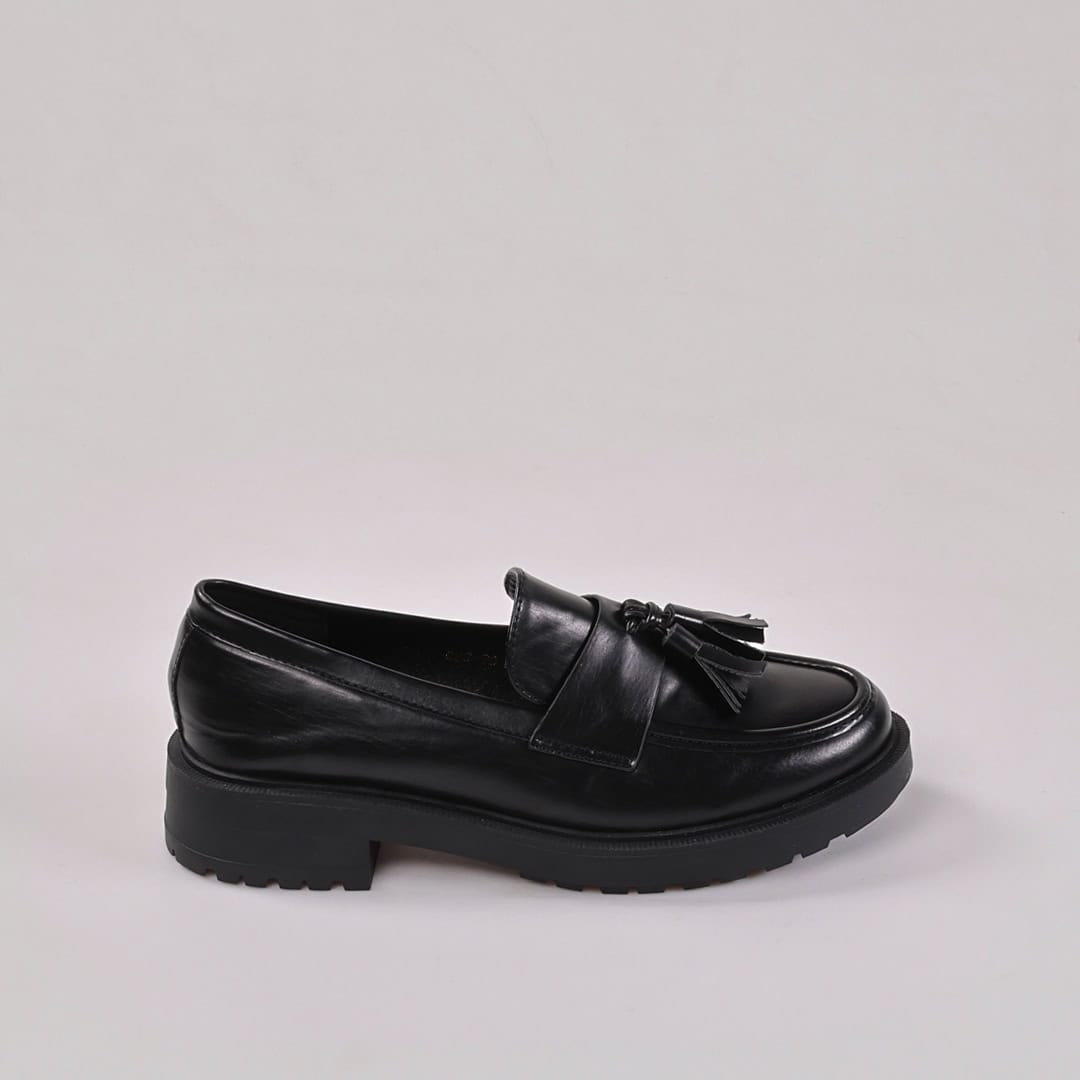 TAMILA – Derbies Femmes en Noir.