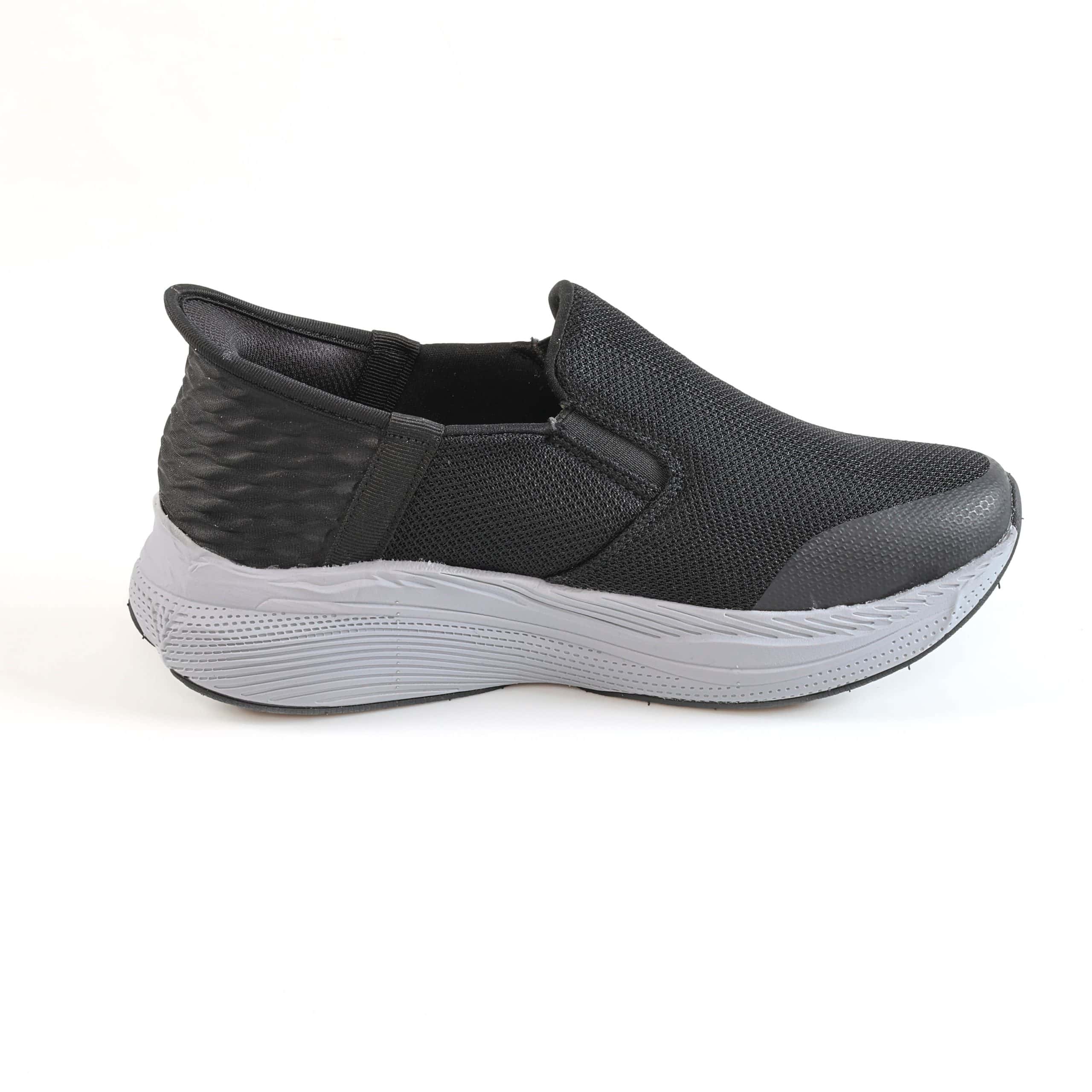 Kylian – Baskets Femmes en Noir.