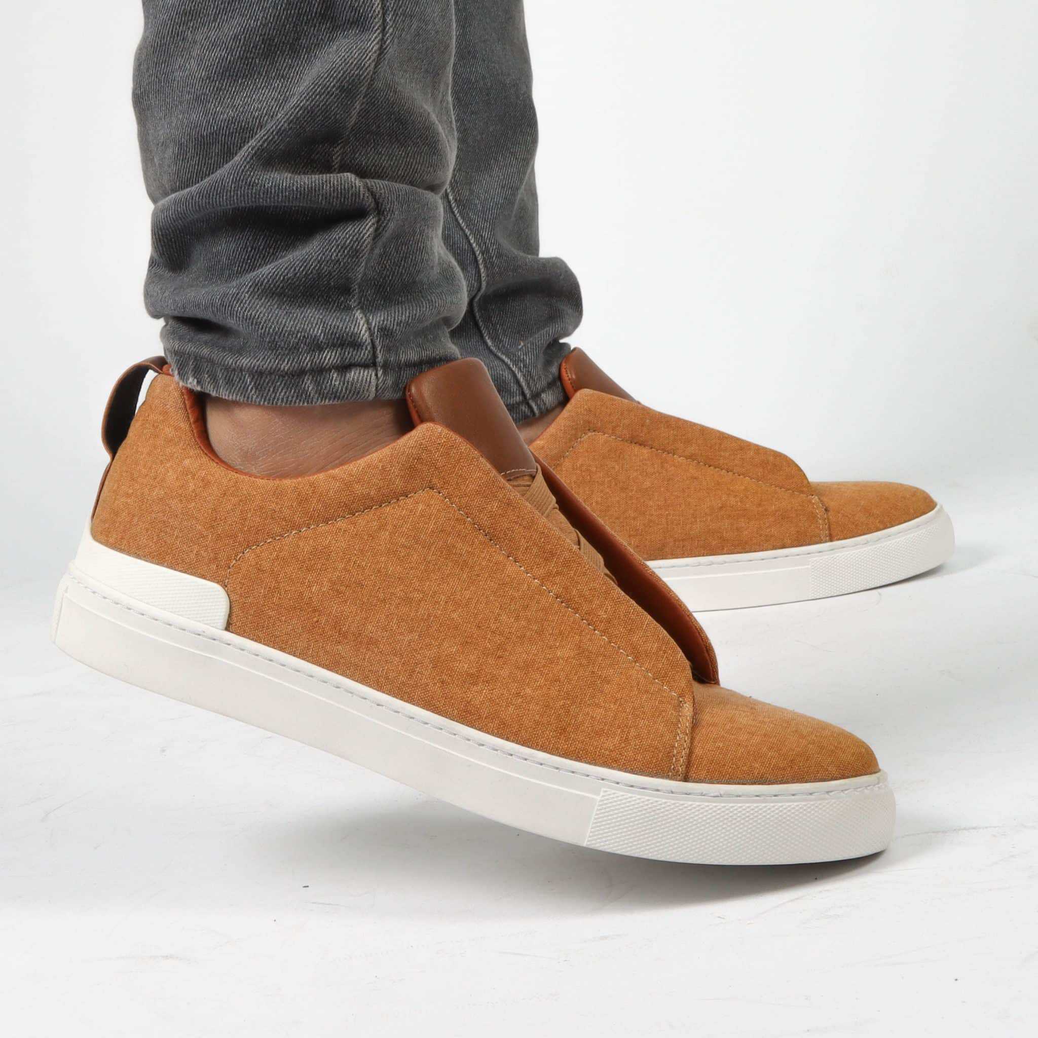 Quantum - Baskets Hommes en Marron.