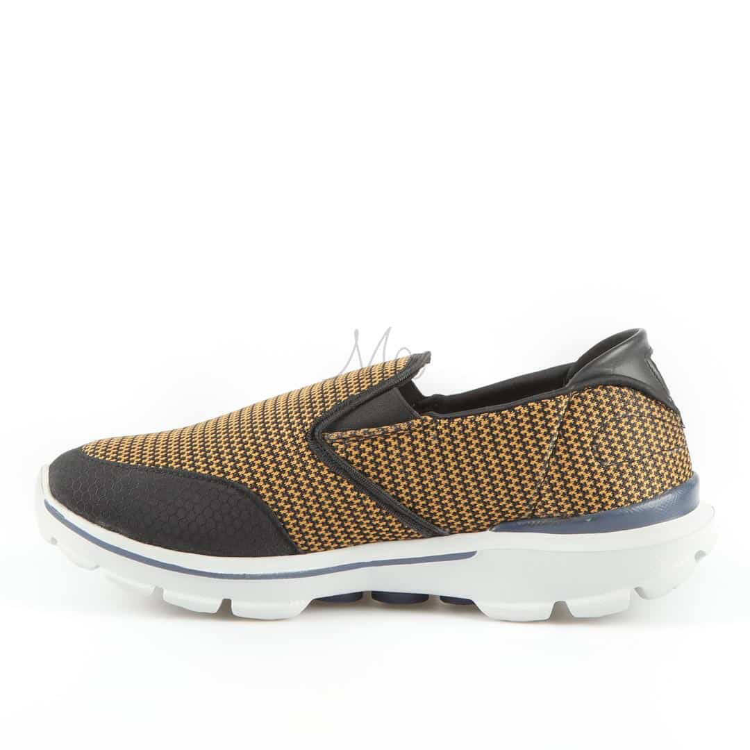 Chaussure légère respirante en Beige.