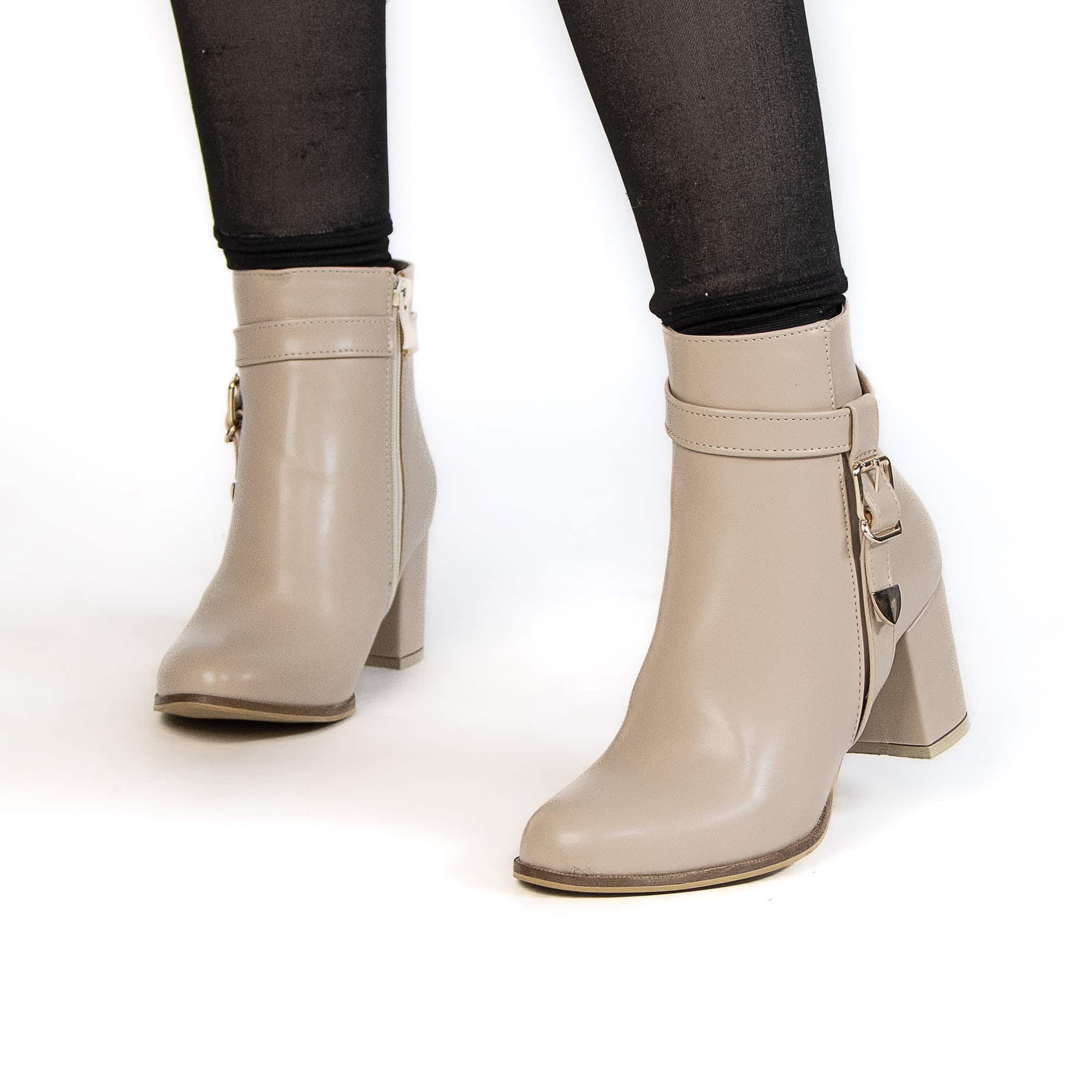 Kalvy – Bottines Femmes en Beige.