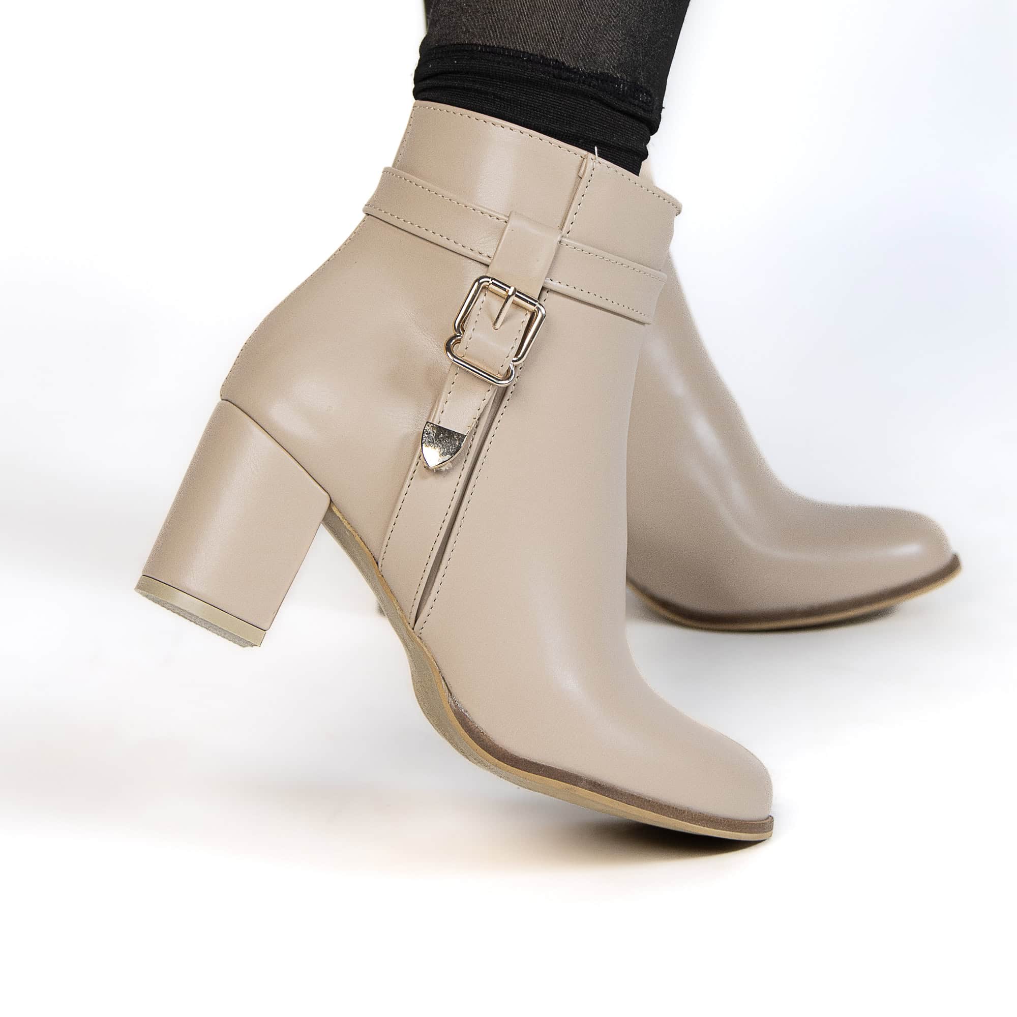 Kalvy – Bottines Femmes en Beige.