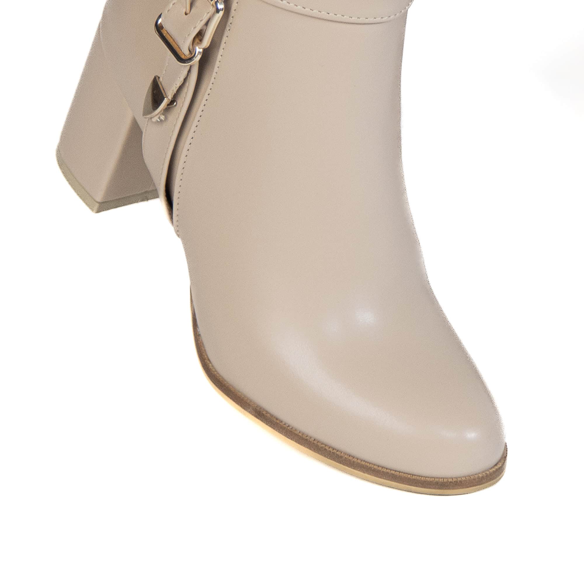 Kalvy – Bottines Femmes en Beige.