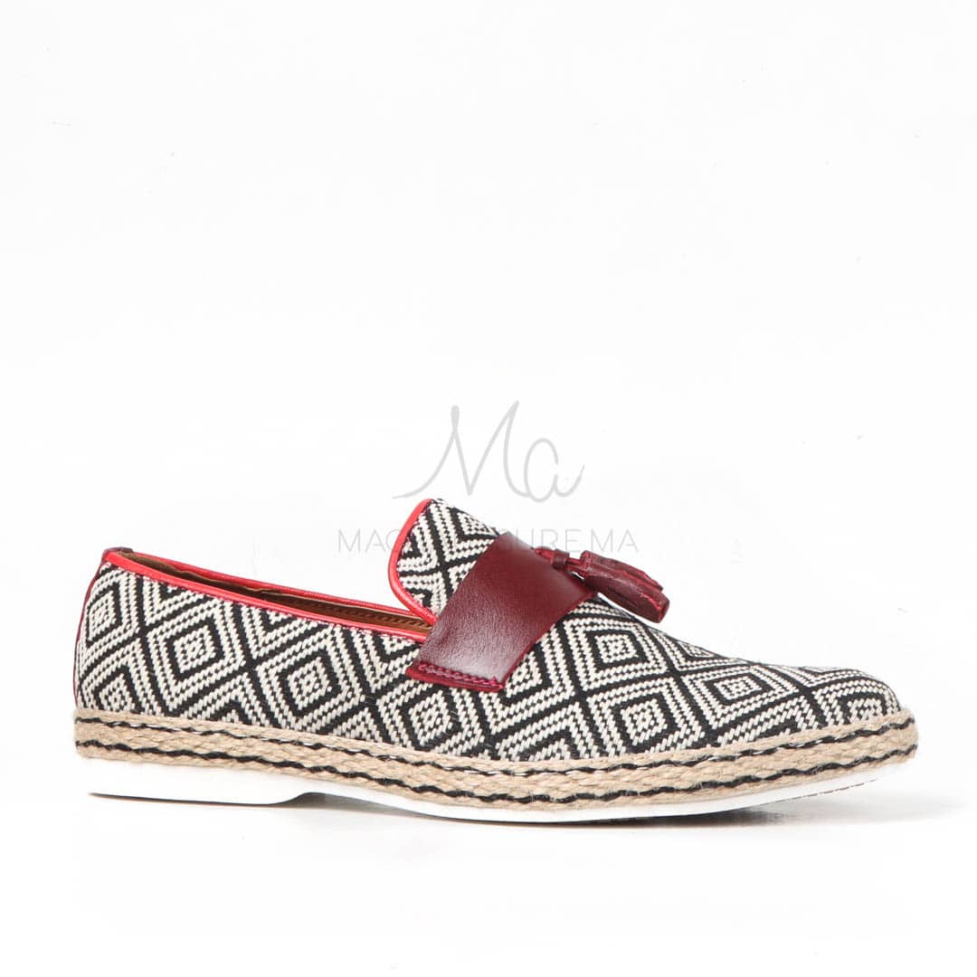 HYPSENOR - Mocassins en Grenat.