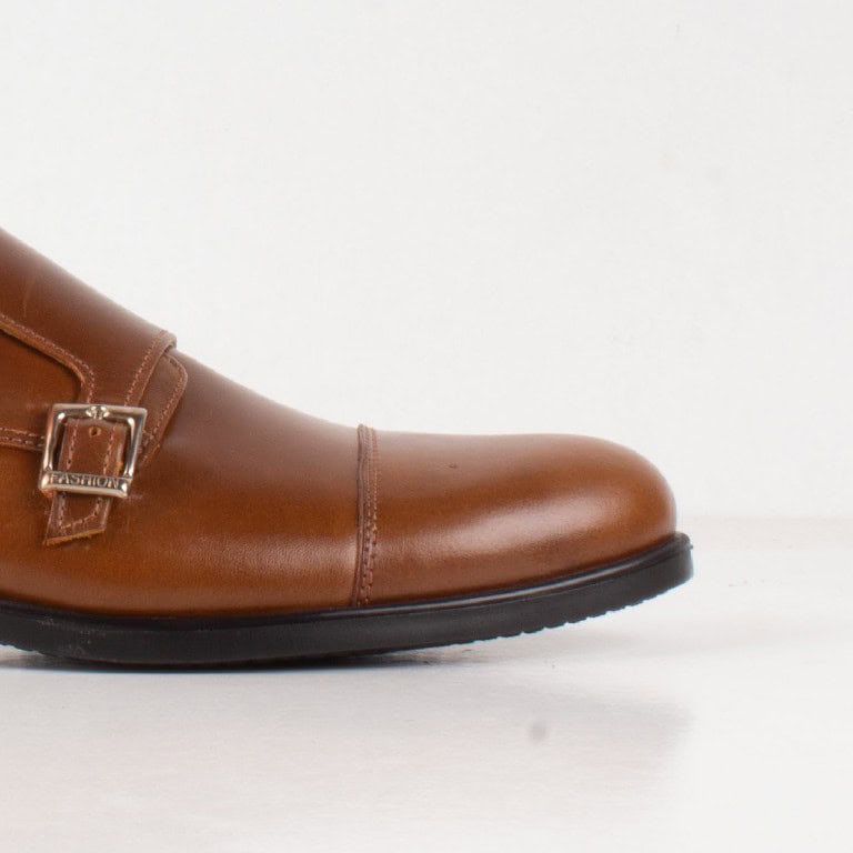 DUBLON – Chaussure de ville à double boucle en cuir Tabac.